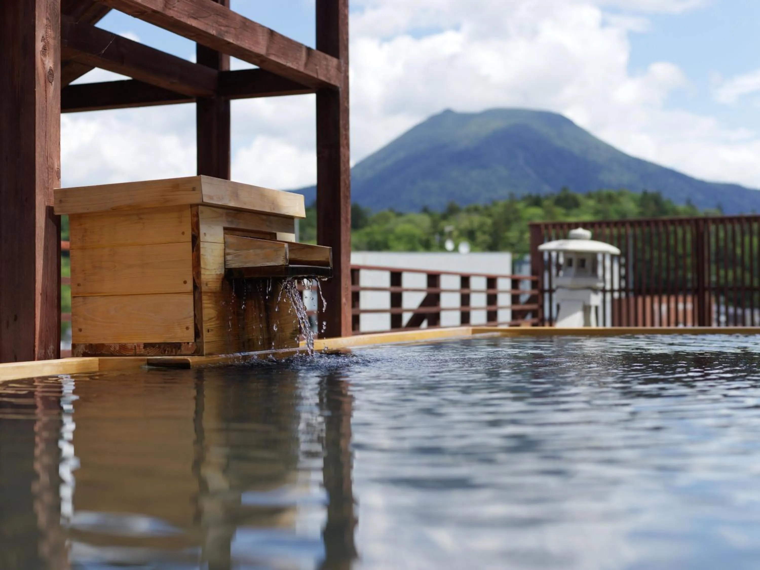 Hot Spring Bath in Akan Tsuruga Besso Hinanoza