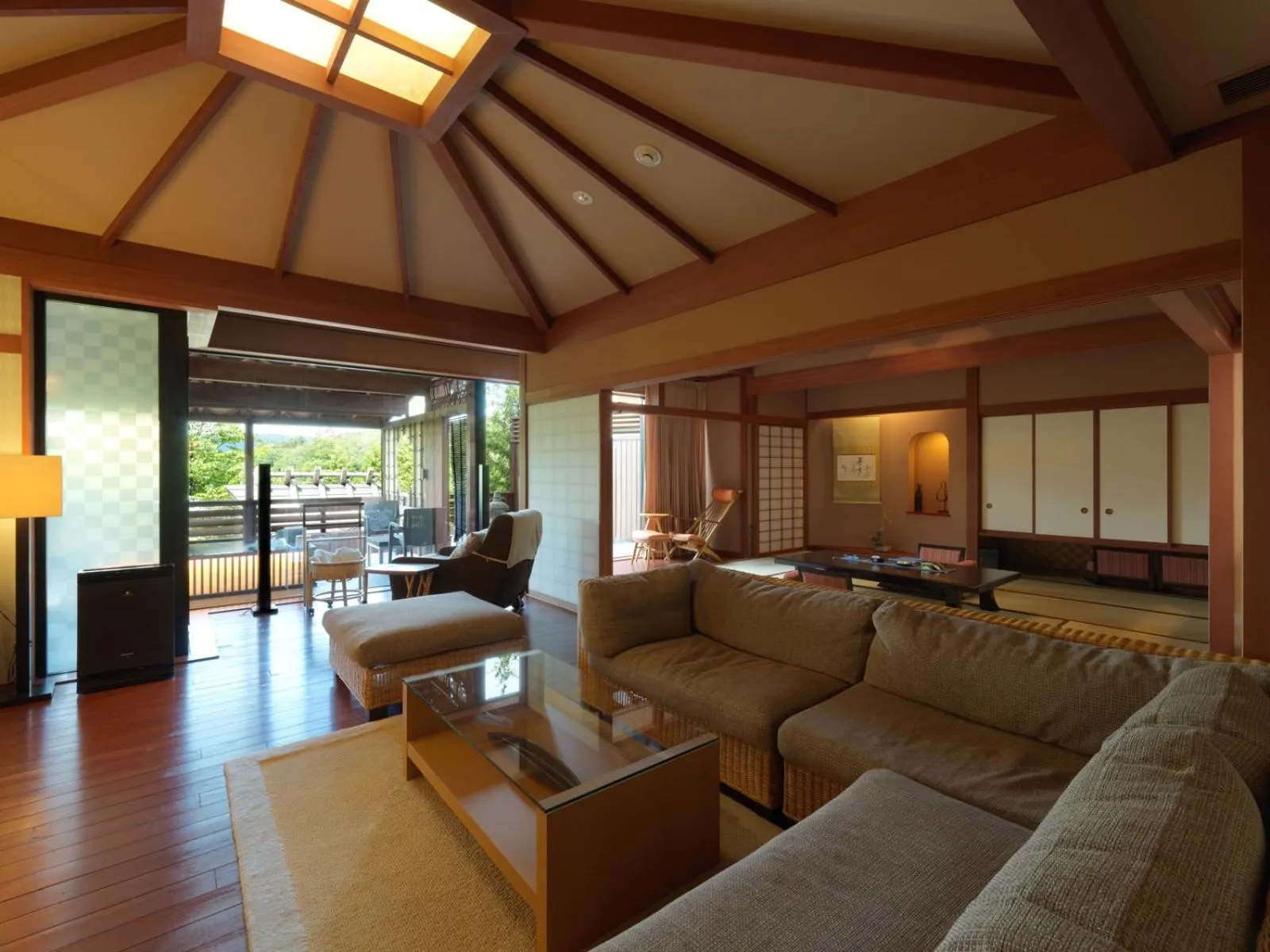 Photo of the whole room in Akan Tsuruga Besso Hinanoza