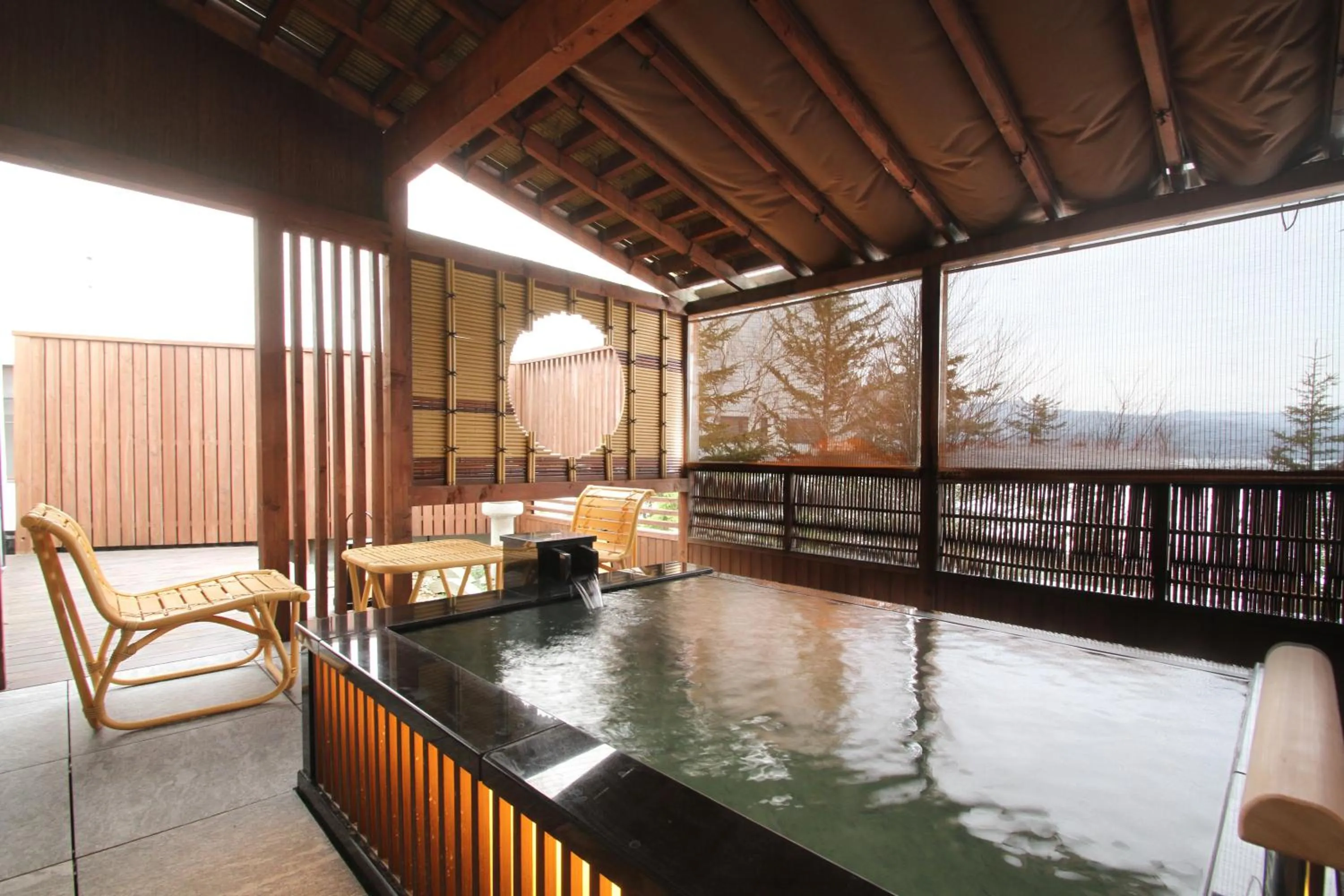 Hot Spring Bath in Akan Tsuruga Besso Hinanoza