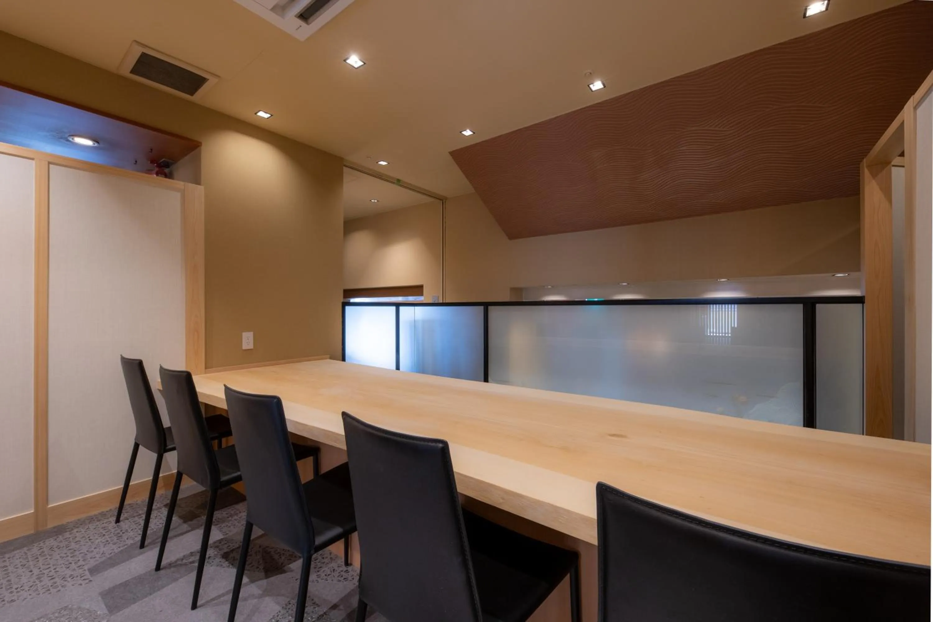 Restaurant/places to eat in Hotel Isago Kobe