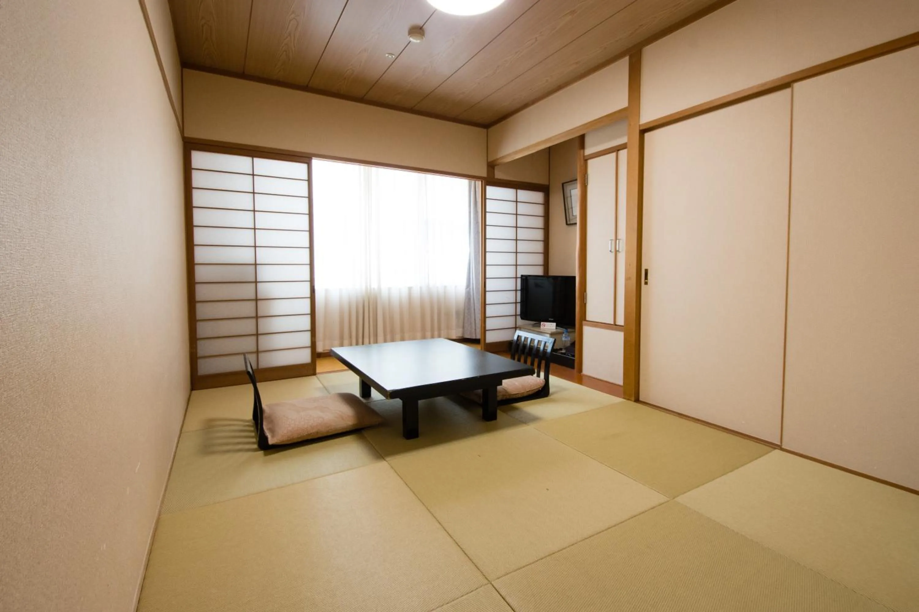 Photo of the whole room in Hotel Isago Kobe