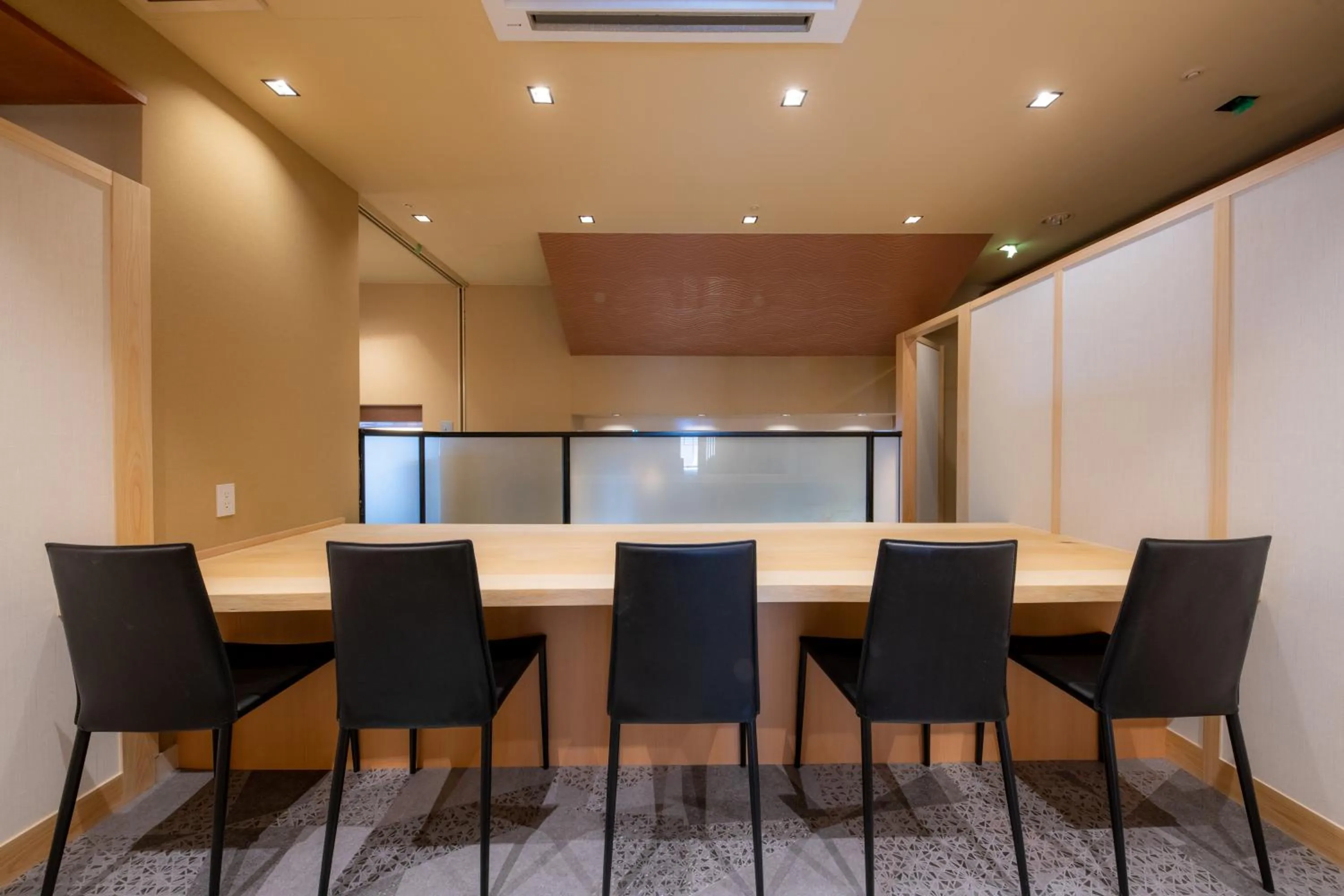 Restaurant/places to eat in Hotel Isago Kobe