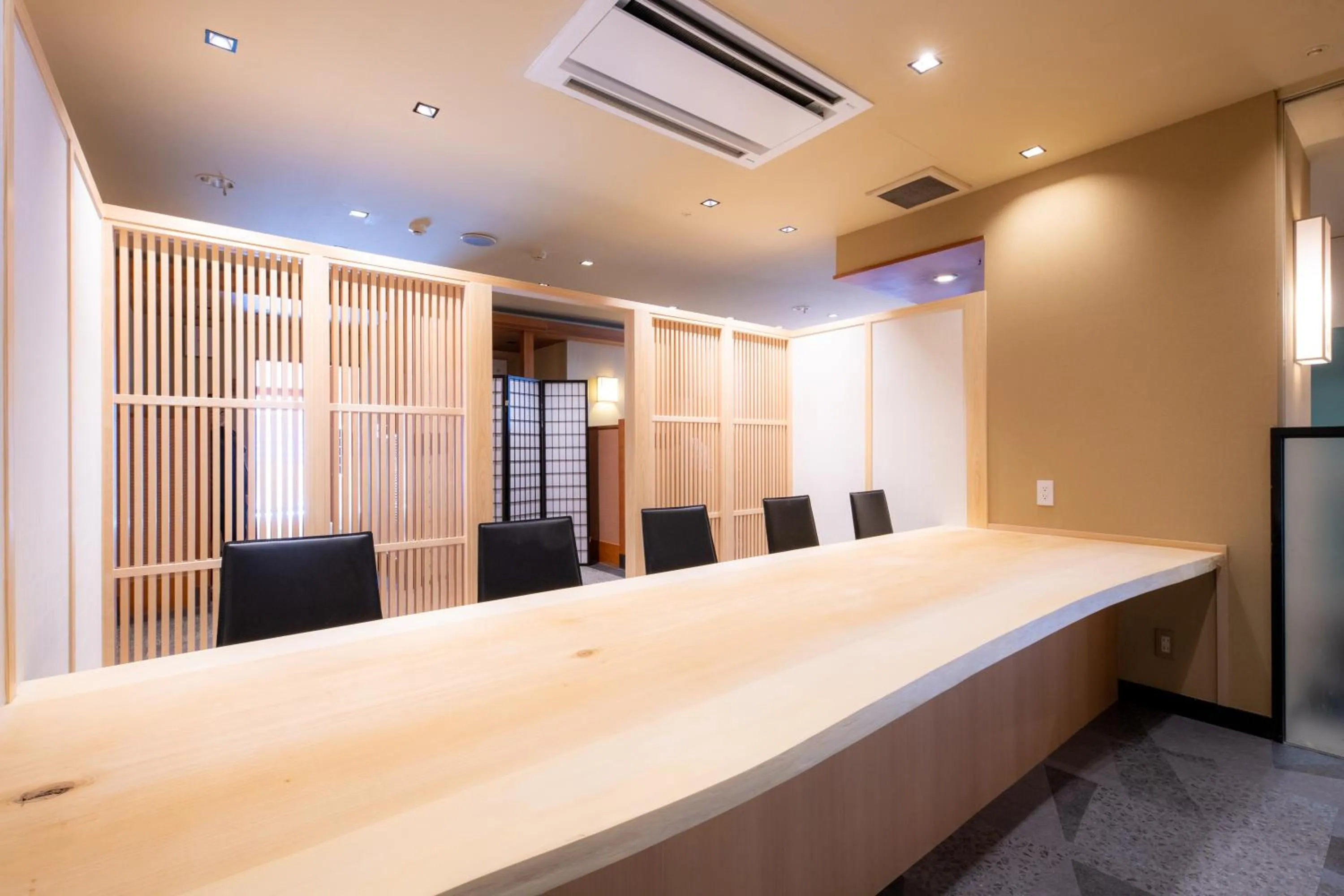 Restaurant/places to eat in Hotel Isago Kobe