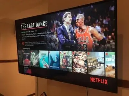 TV and multimedia in Across Country Motor Inn