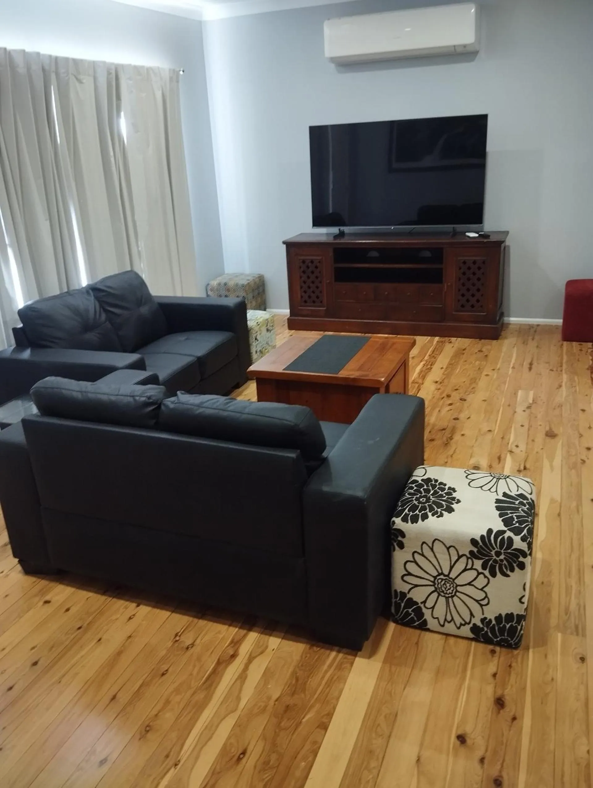 Across Country Motor Inn