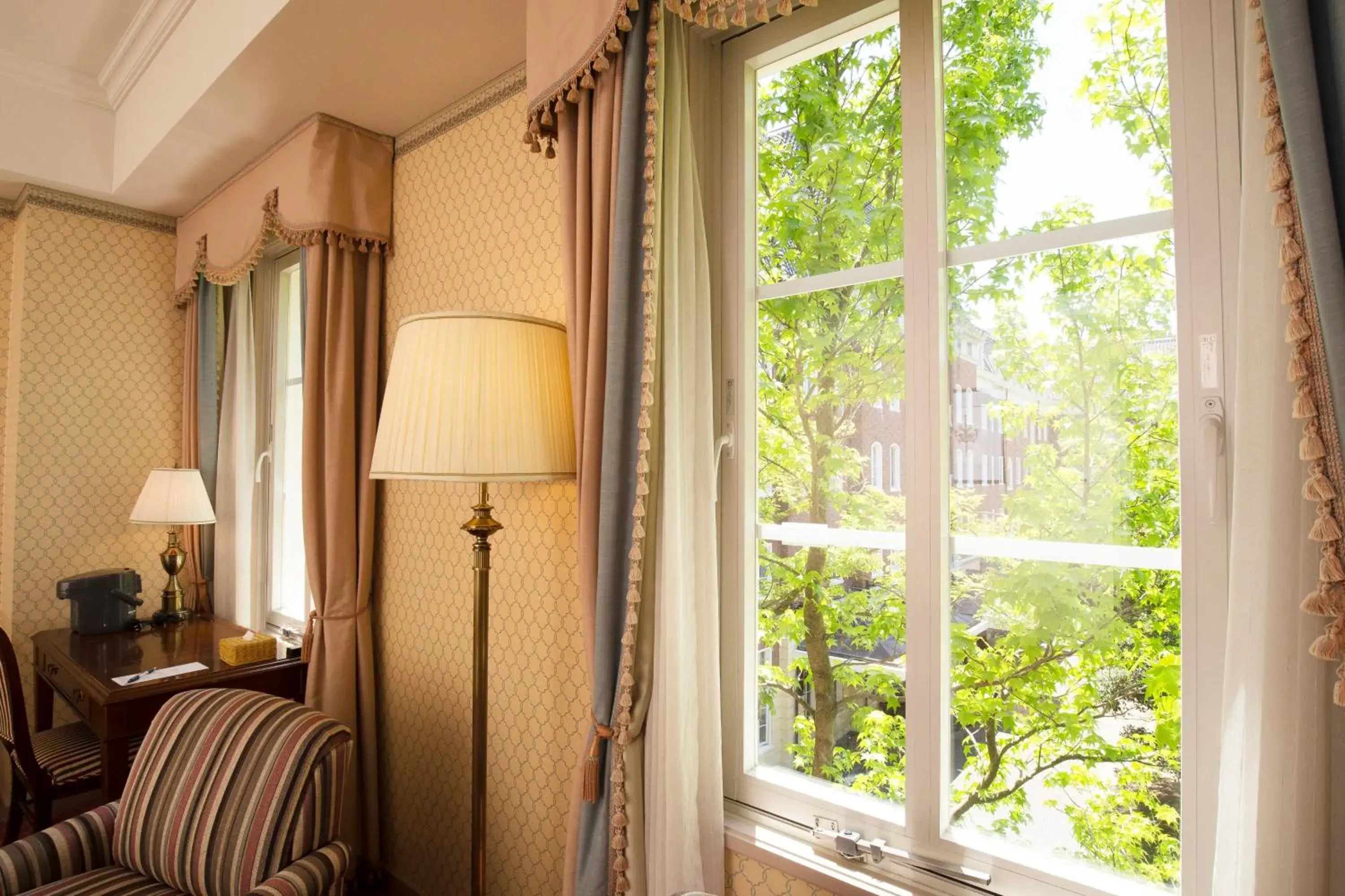 Photo of the whole room in Hotel Den Haag Huis Ten Bosch Photo of the whole room in Hotel Den Haag Huis Ten Bosch