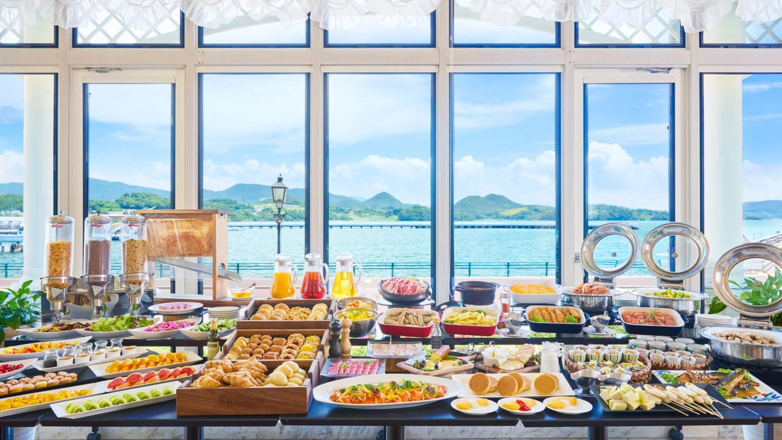 Restaurant/places to eat in Hotel Den Haag Huis Ten Bosch