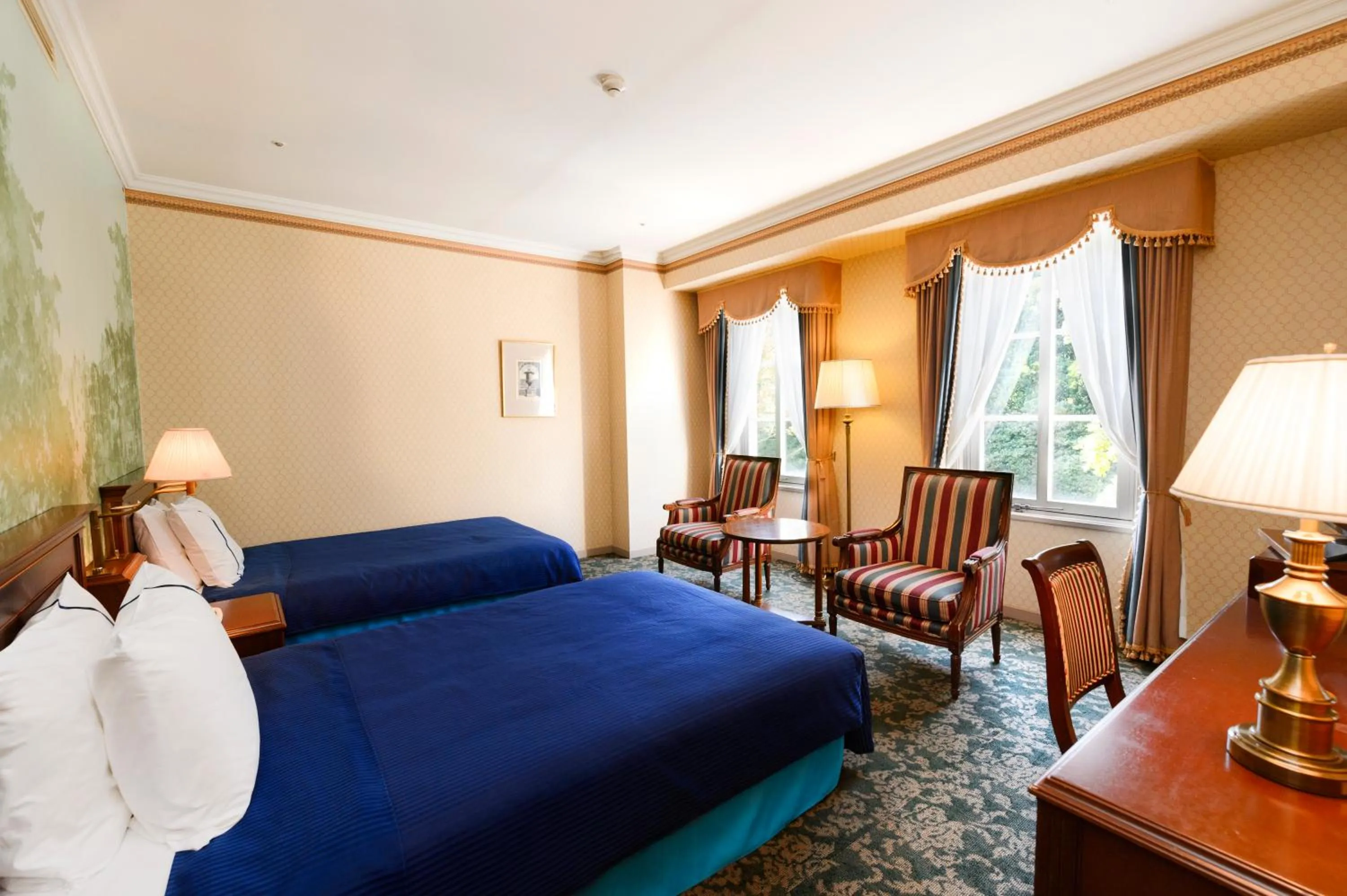 Photo of the whole room, Bed in Hotel Den Haag Huis Ten Bosch