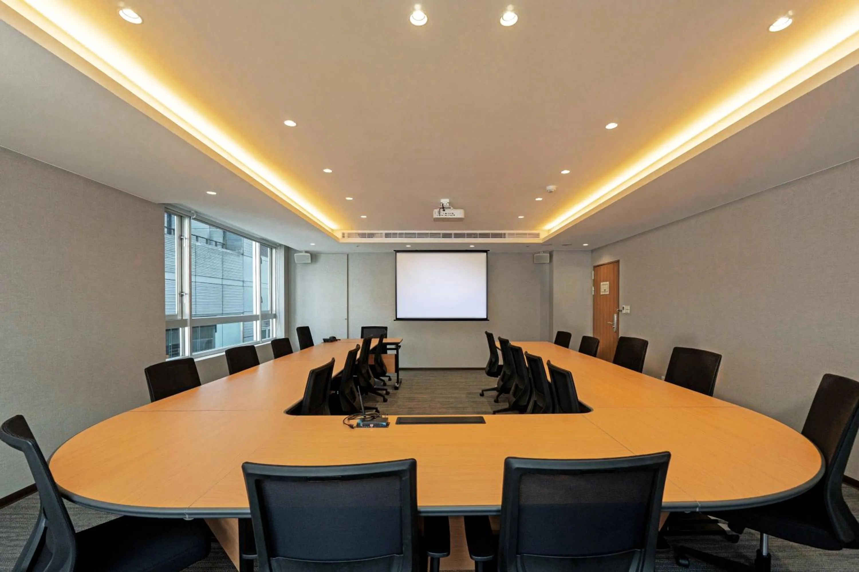 Meeting/conference room in Home Hotel