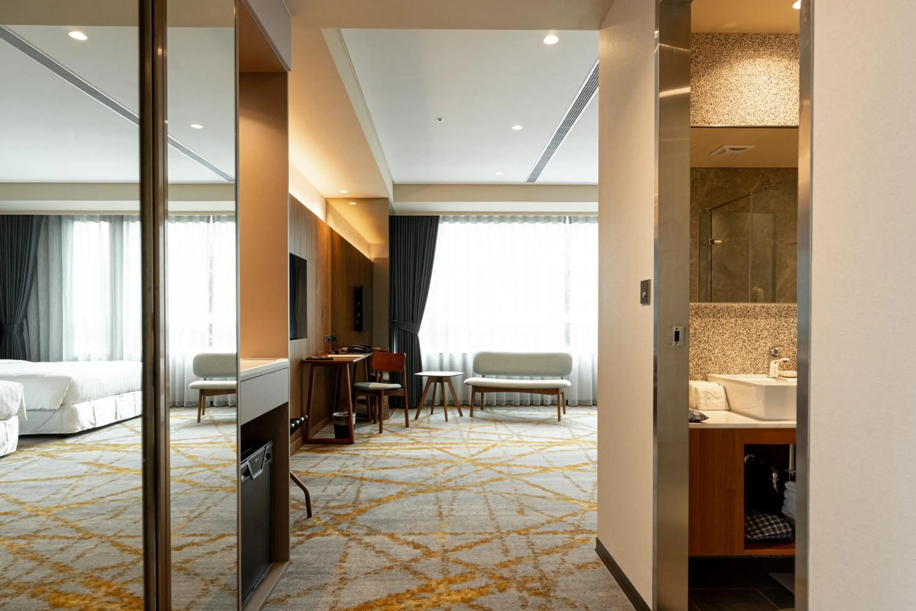 Photo of the whole room in Home Hotel