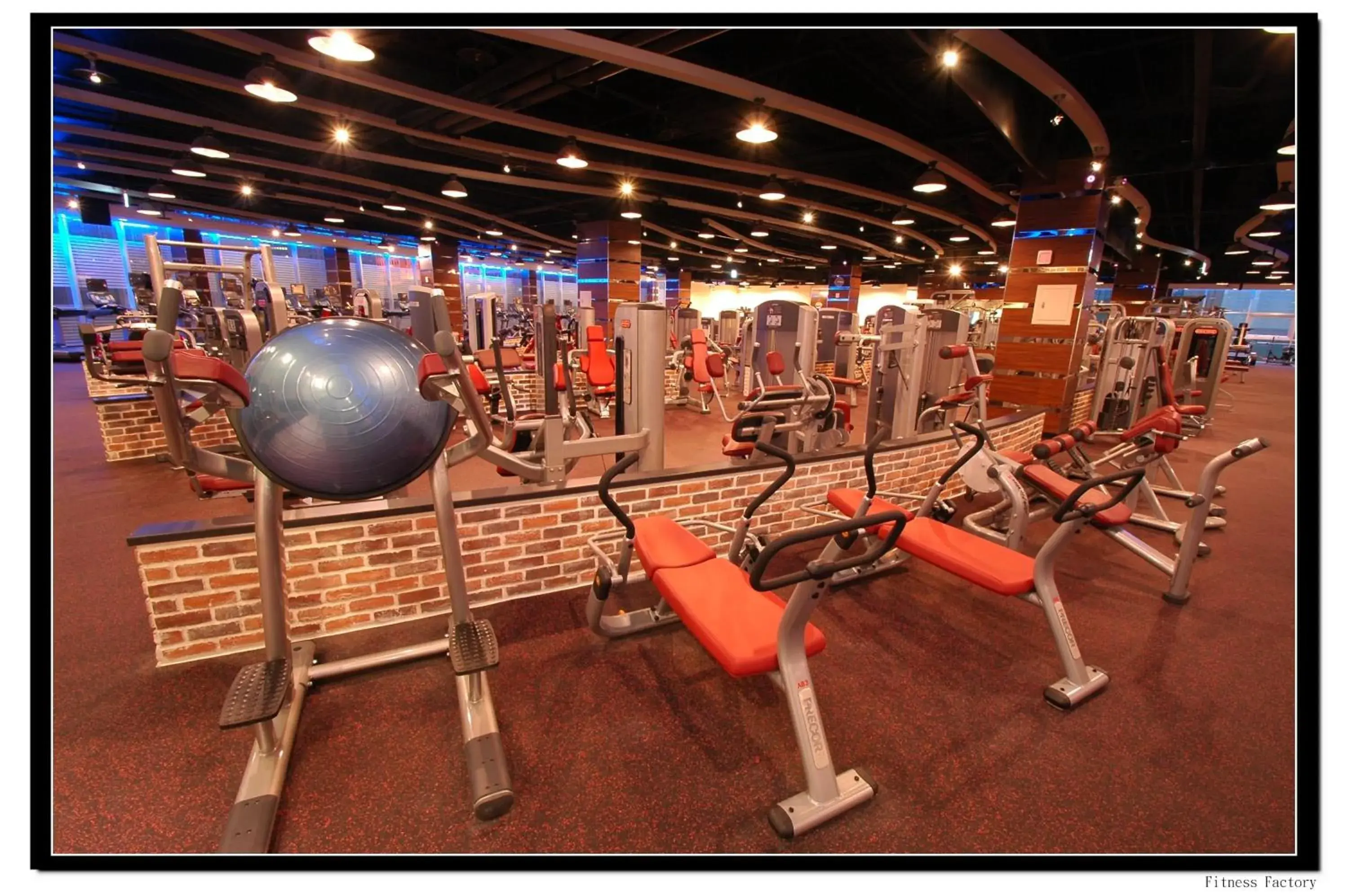 Fitness centre/facilities in Home Hotel Fitness centre/facilities in Home Hotel