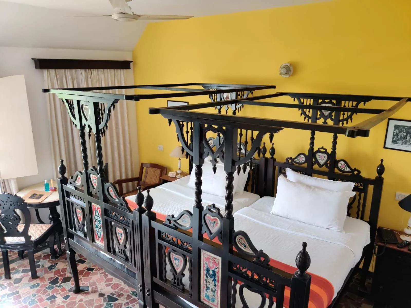 Bed in WelcomHeritage Panjim Inn