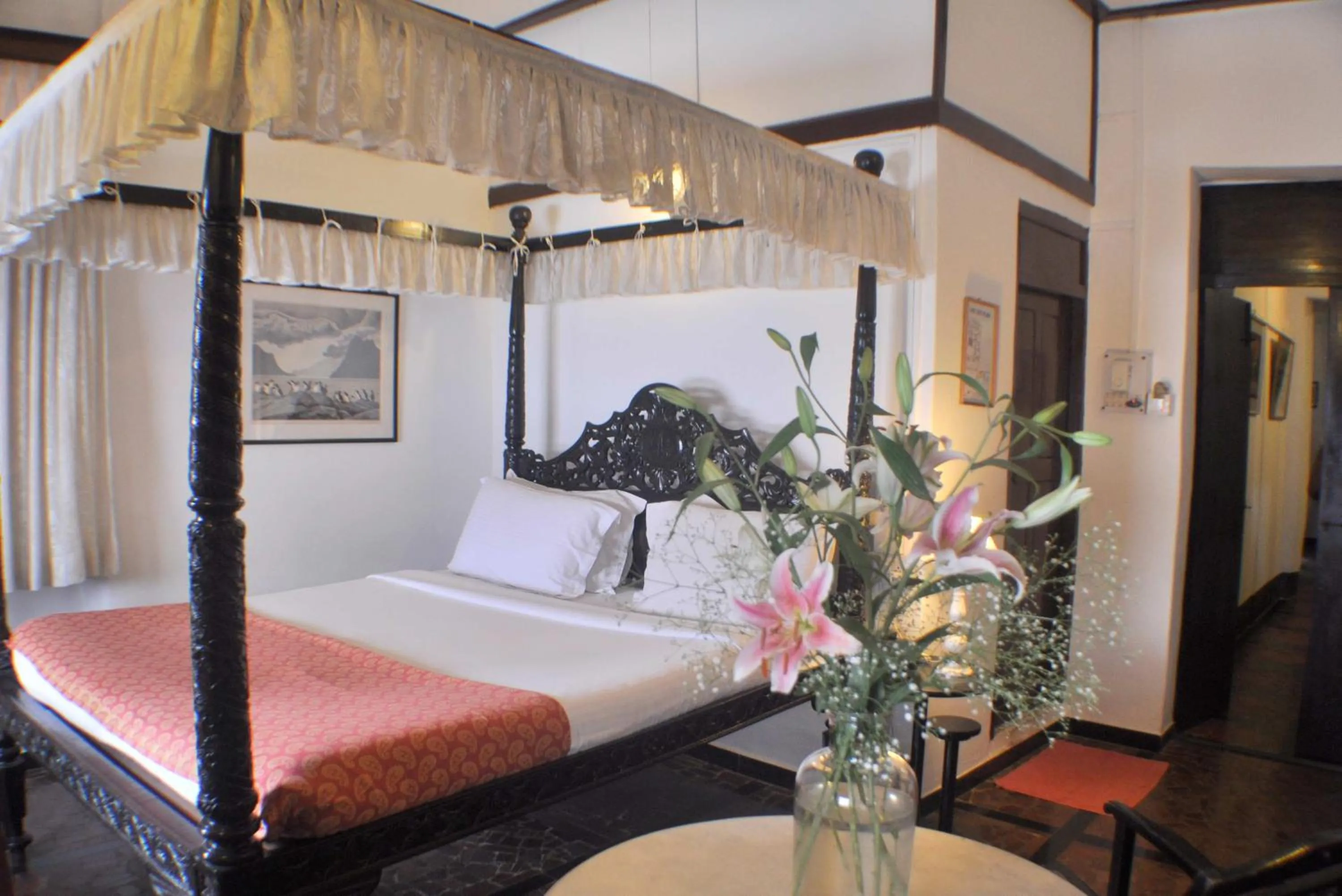 Bedroom, Bed in WelcomHeritage Panjim Inn