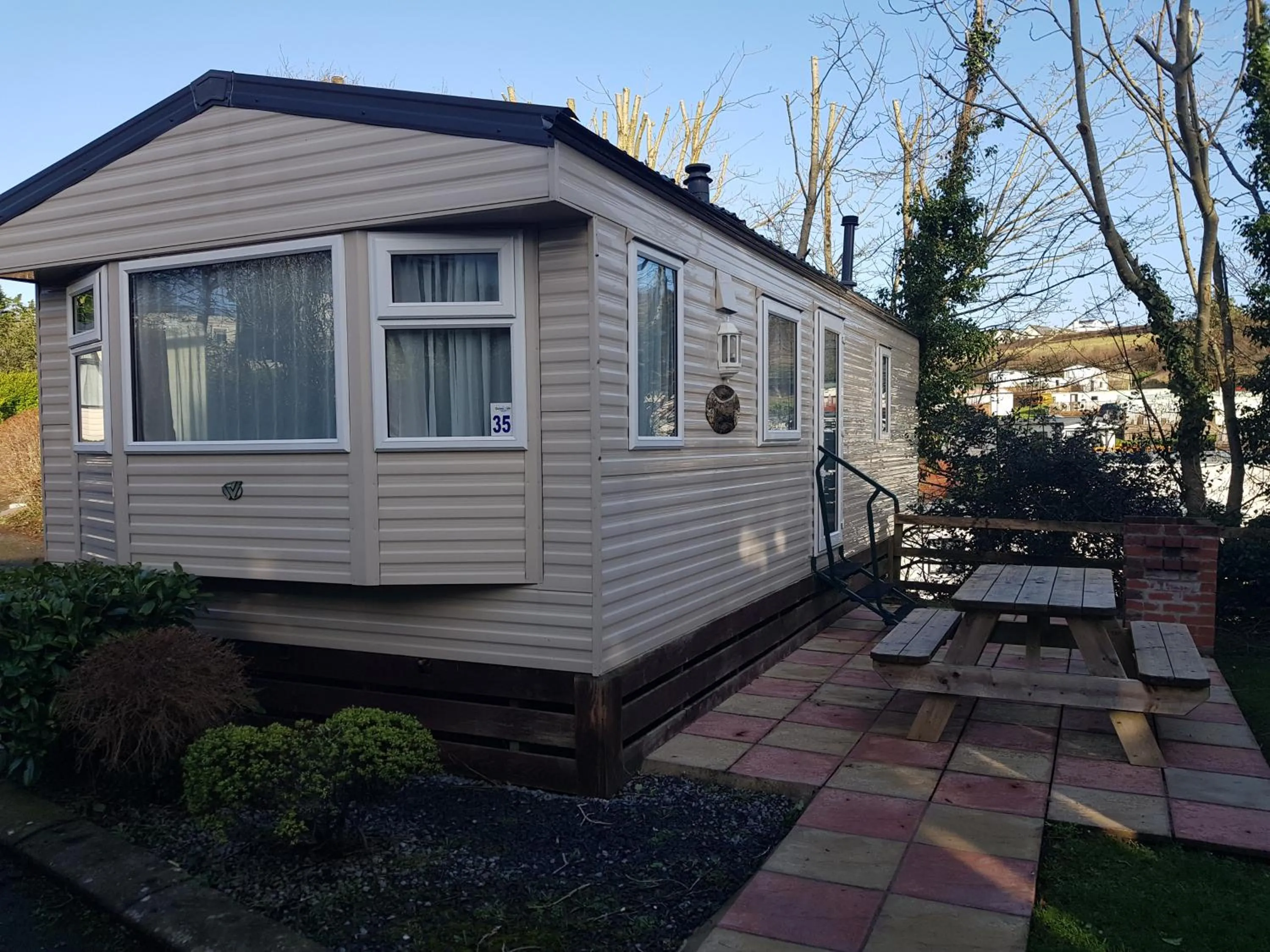 Property building in Sunnyglen Holiday Park