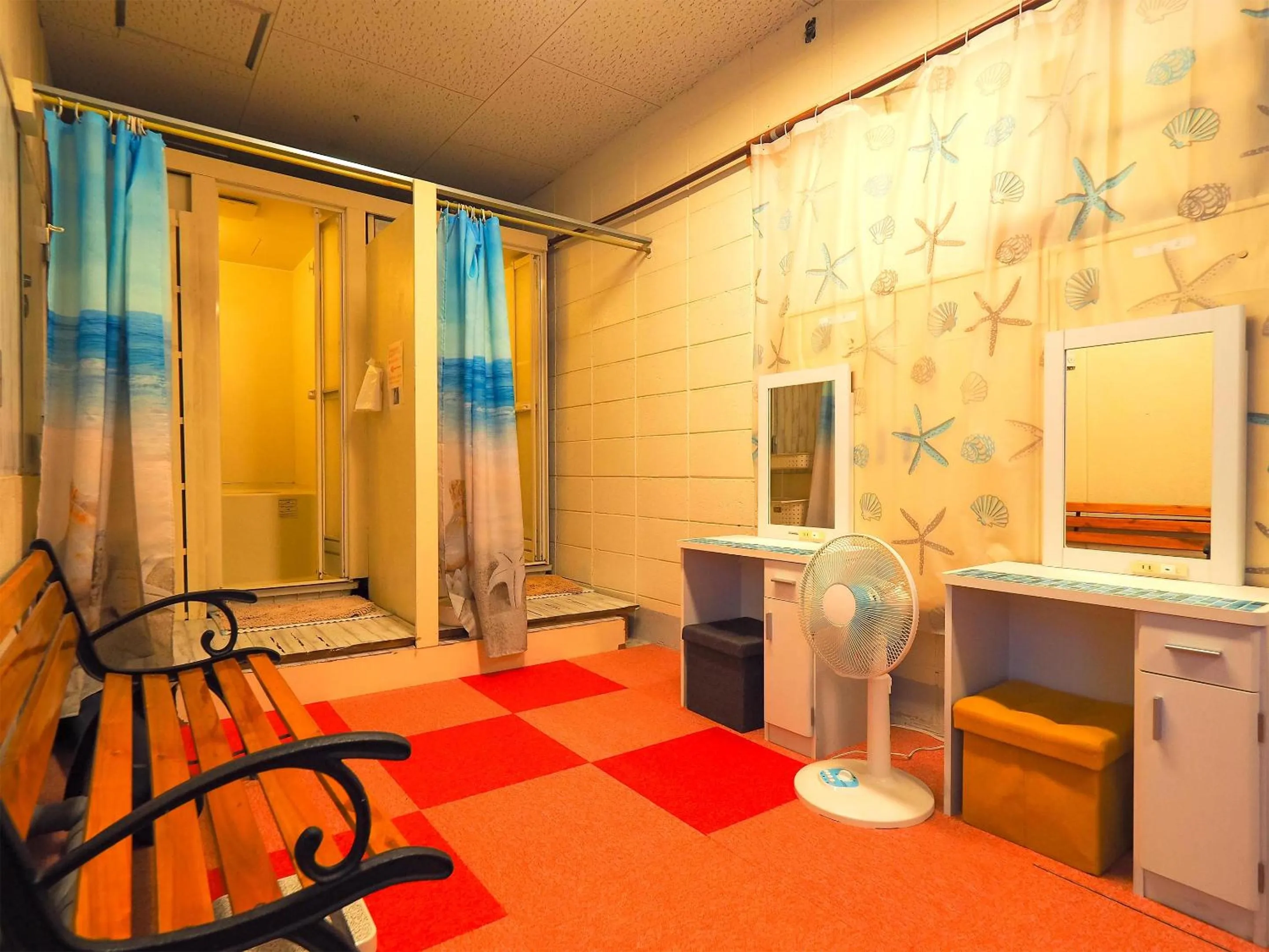 Bathroom, Bed in Guesthouse Churayado Ishigakijima