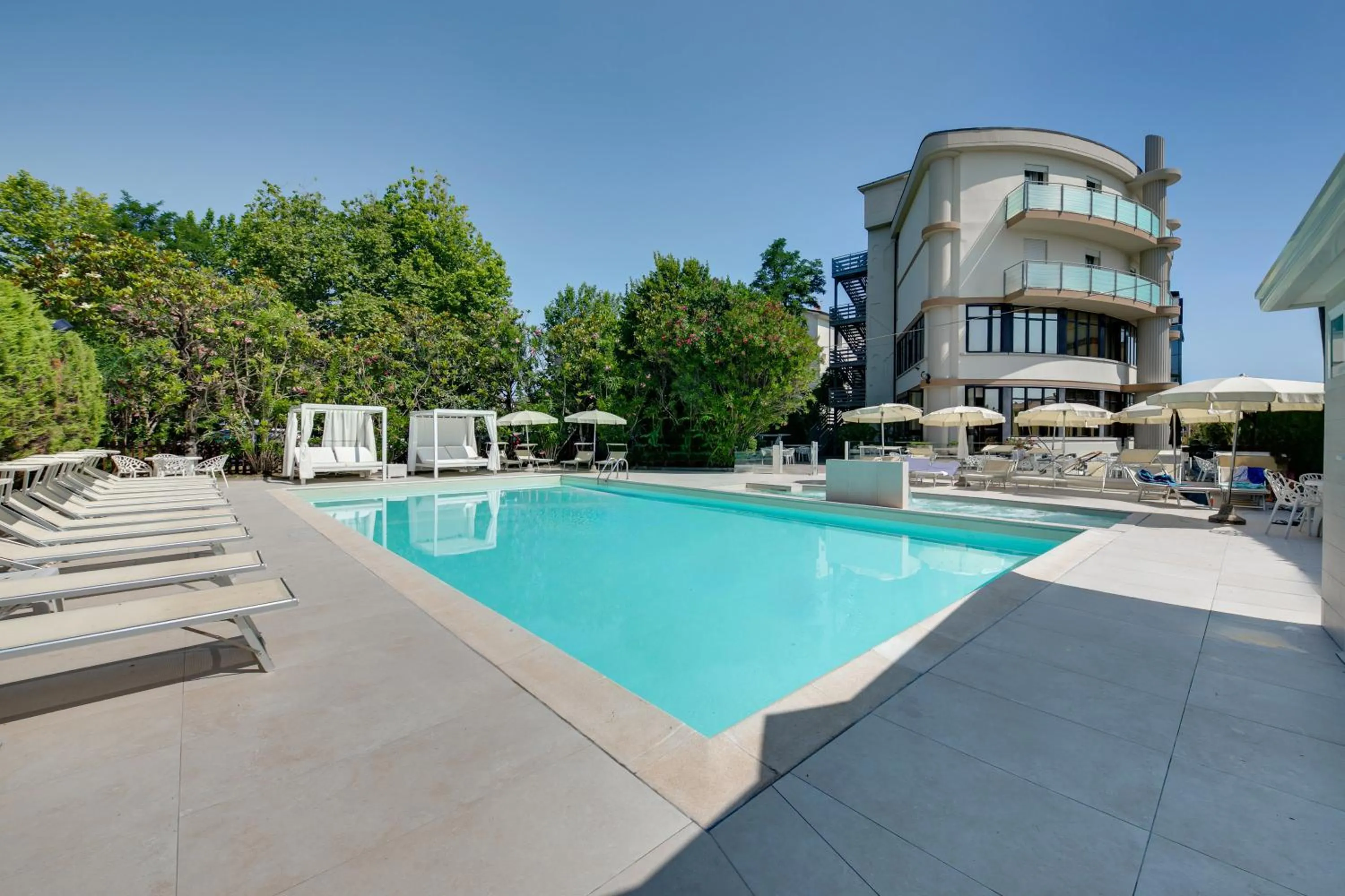 Property building in Hotel Capitol - Bianchi Hotels