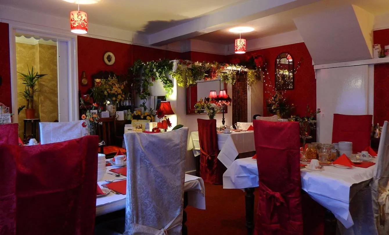 Area and facilities in Inishross House