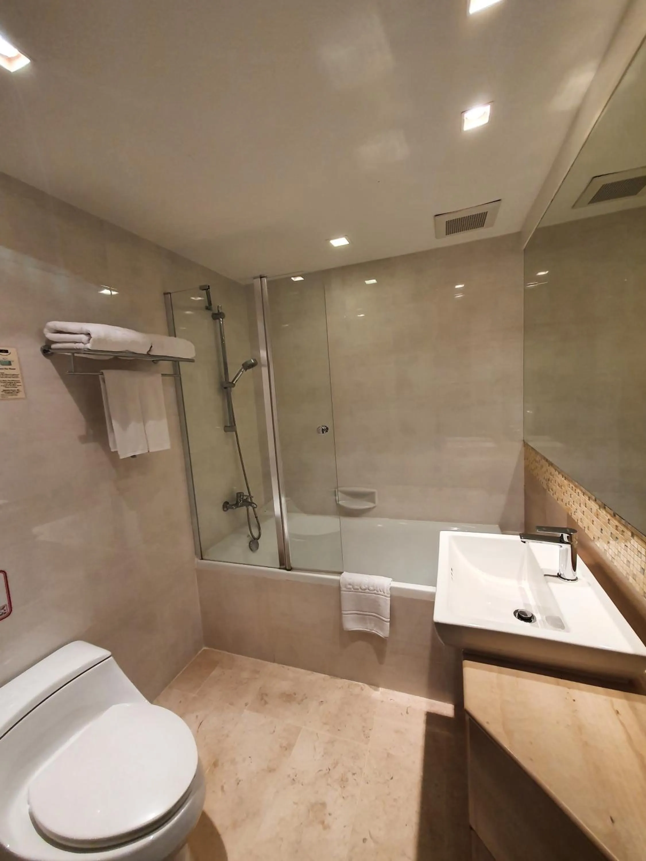 Shower in Amora NeoLuxe Suites Hotel