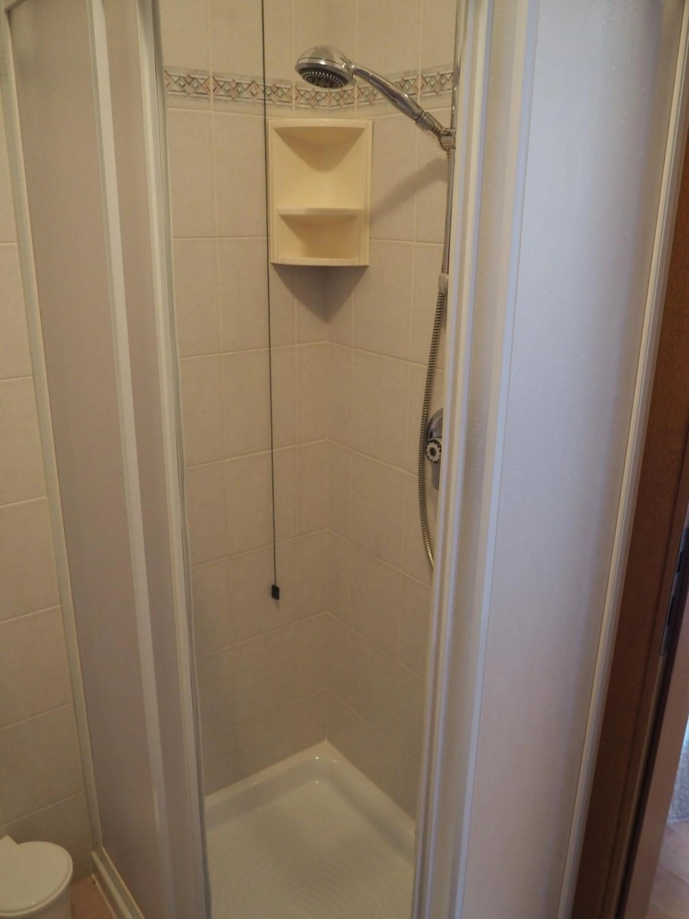 Shower in Albergo Stella Alpina