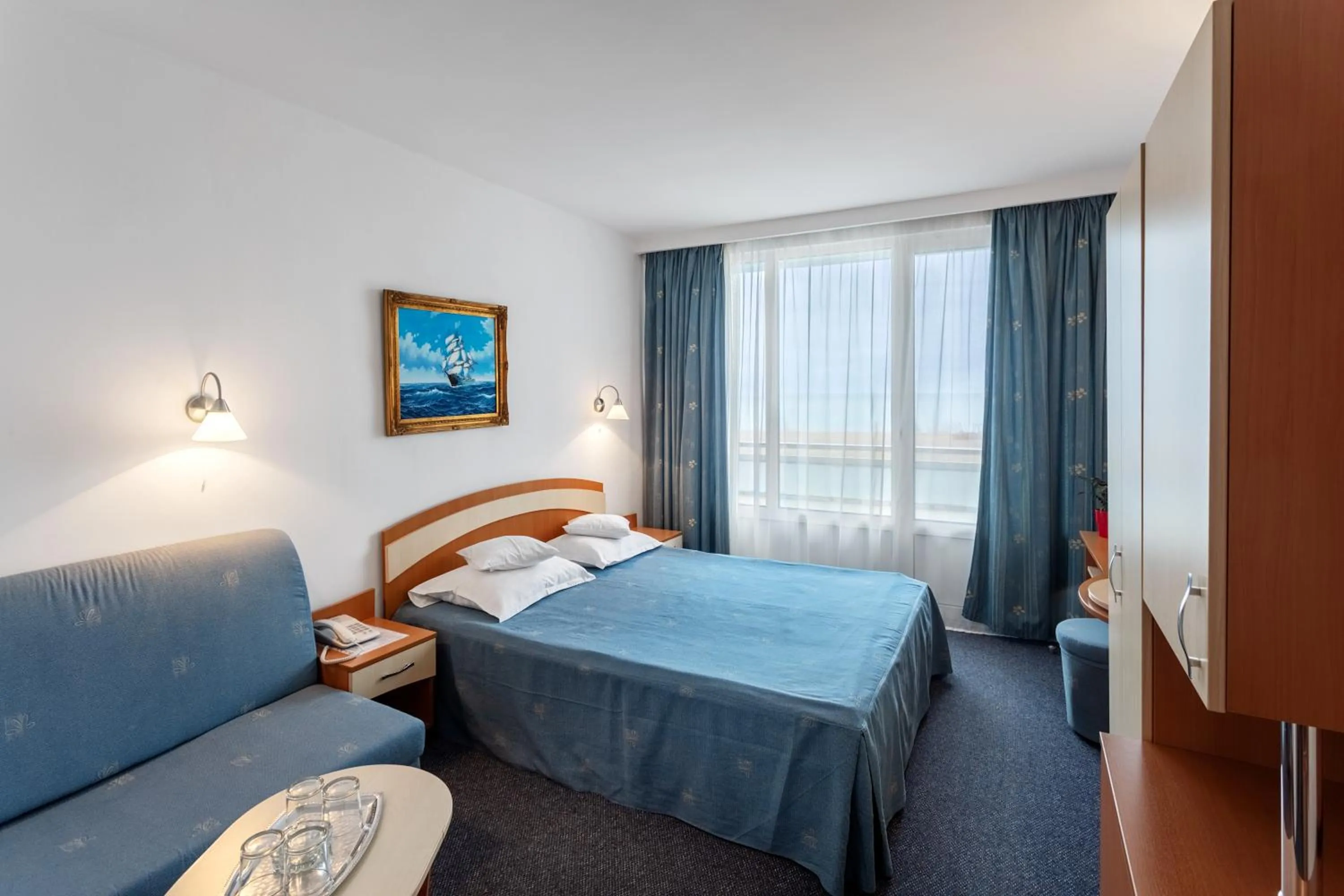 Bedroom, Bed in Hotel Sirena Saturn All Inclusive