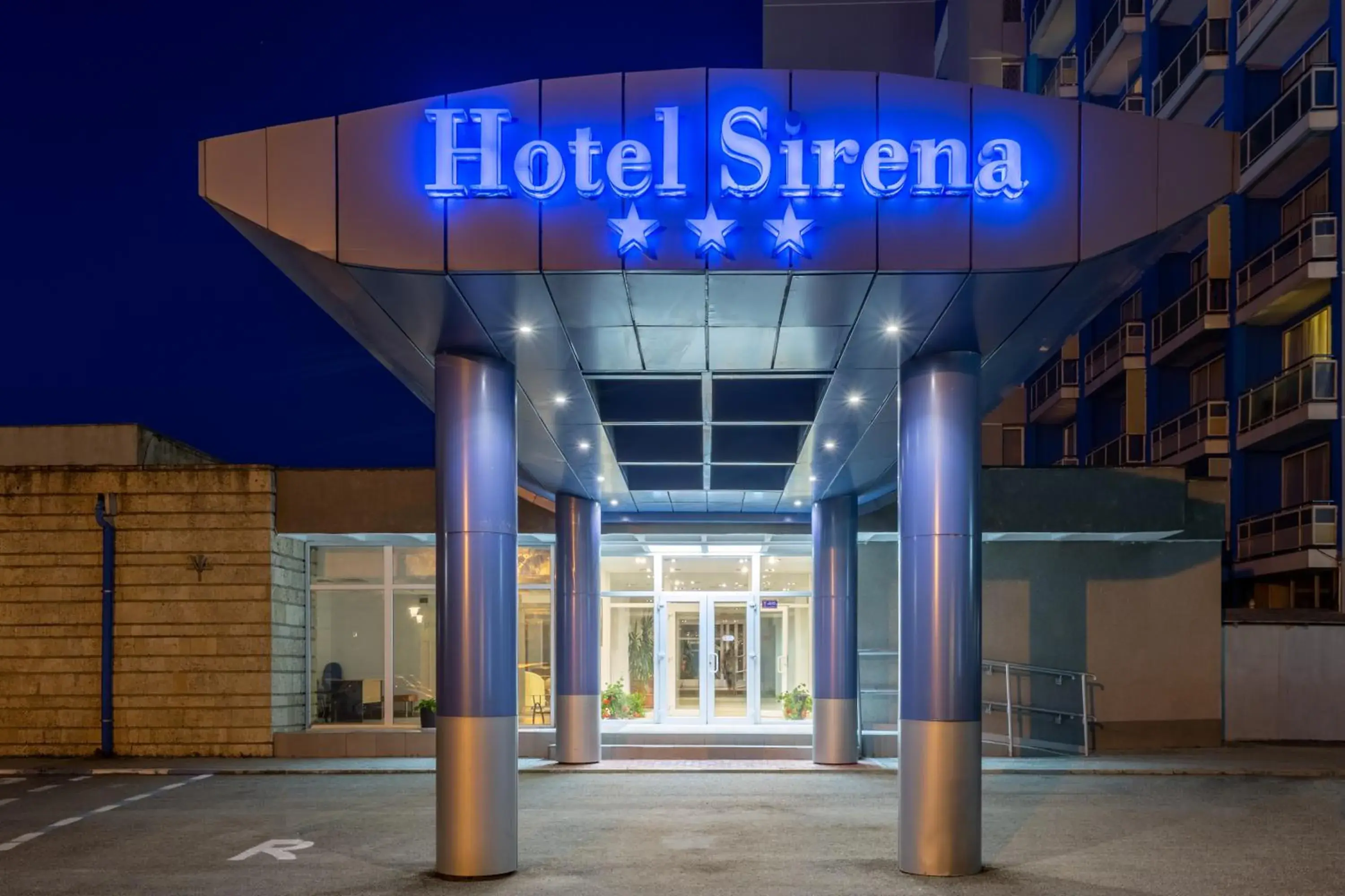 Facade/entrance in Hotel Sirena Saturn All Inclusive Facade/entrance in Hotel Sirena Saturn All Inclusive