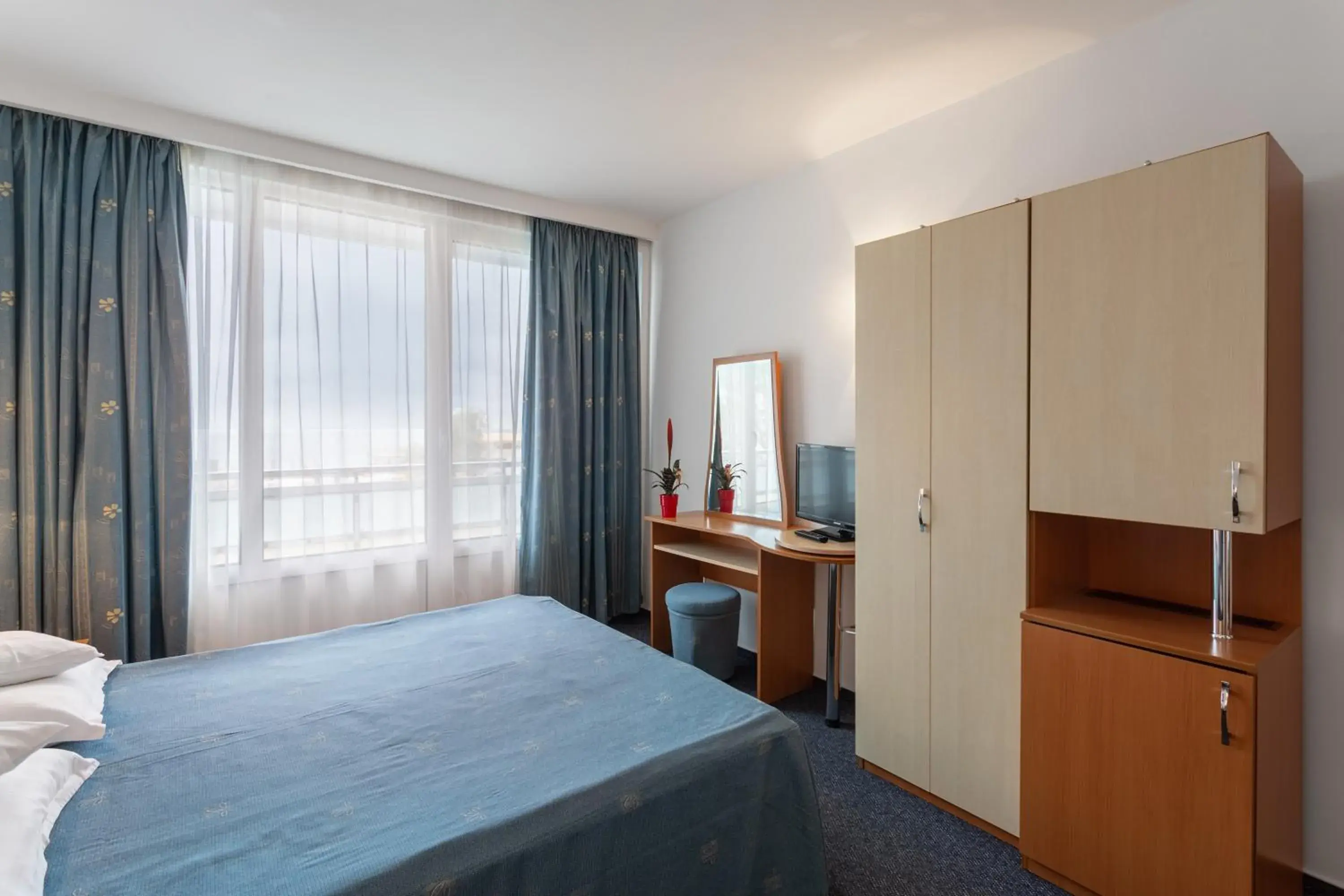 Bedroom, Bed in Hotel Sirena Saturn All Inclusive Bedroom, Bed in Hotel Sirena Saturn All Inclusive