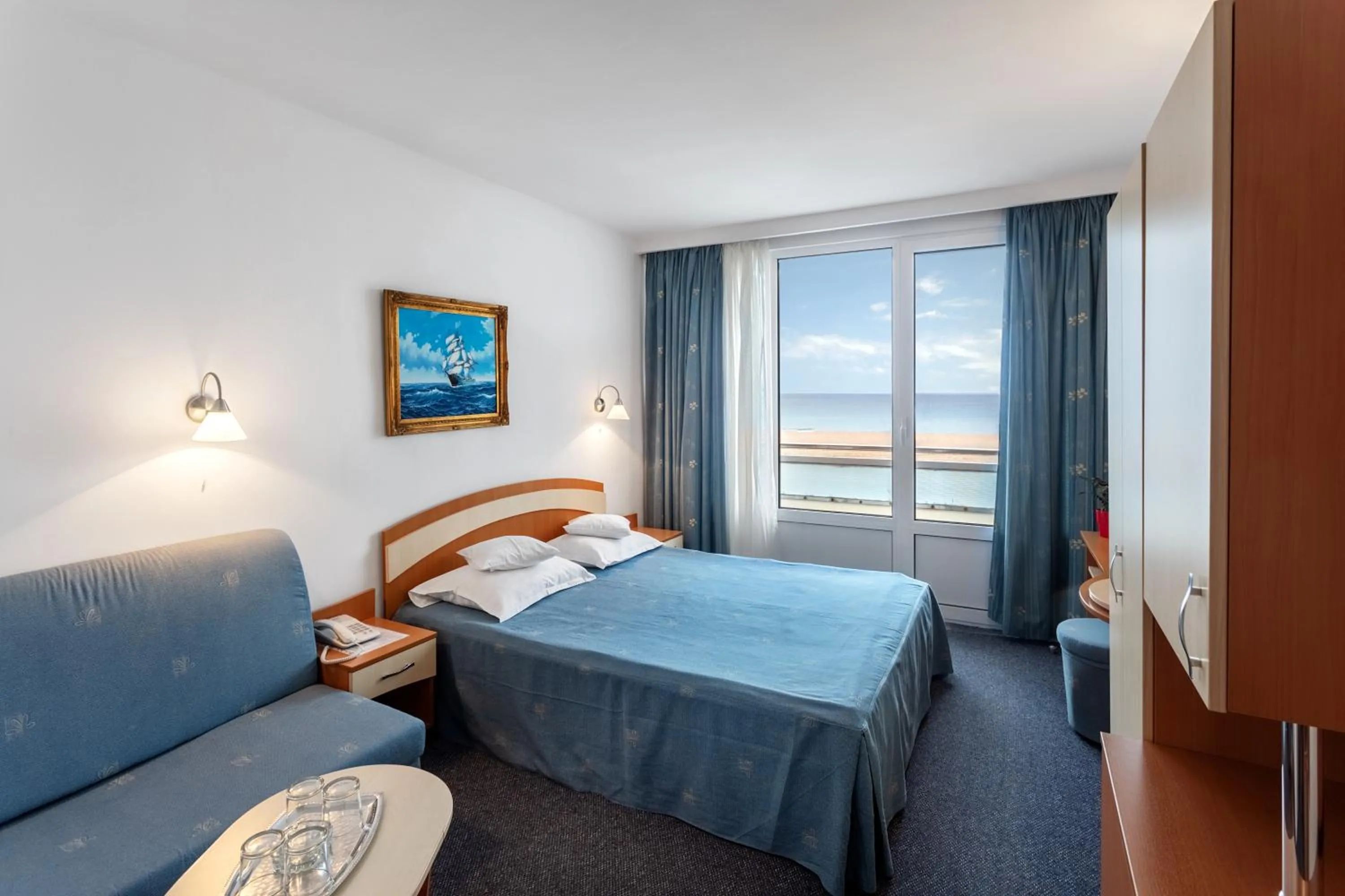 Photo of the whole room, Bed in Hotel Sirena Saturn All Inclusive