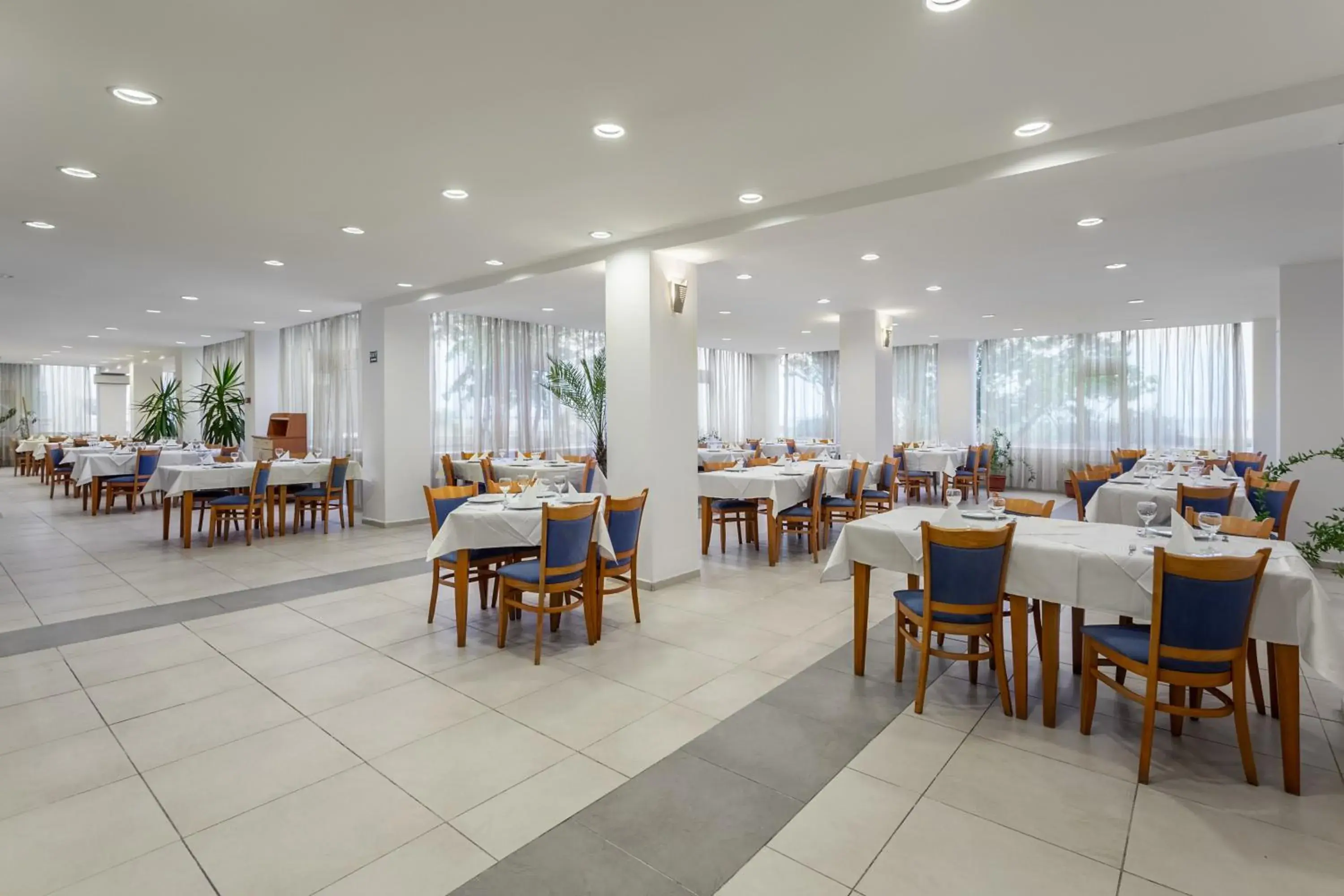 Restaurant/places to eat in Hotel Sirena Saturn All Inclusive Restaurant/places to eat in Hotel Sirena Saturn All Inclusive