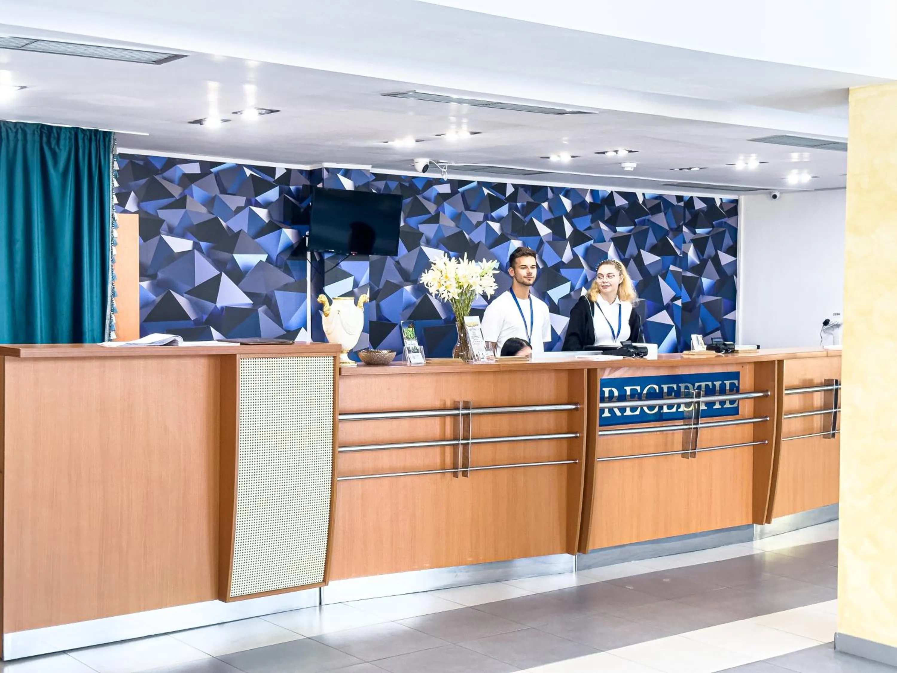 People in Hotel Sirena Saturn All Inclusive