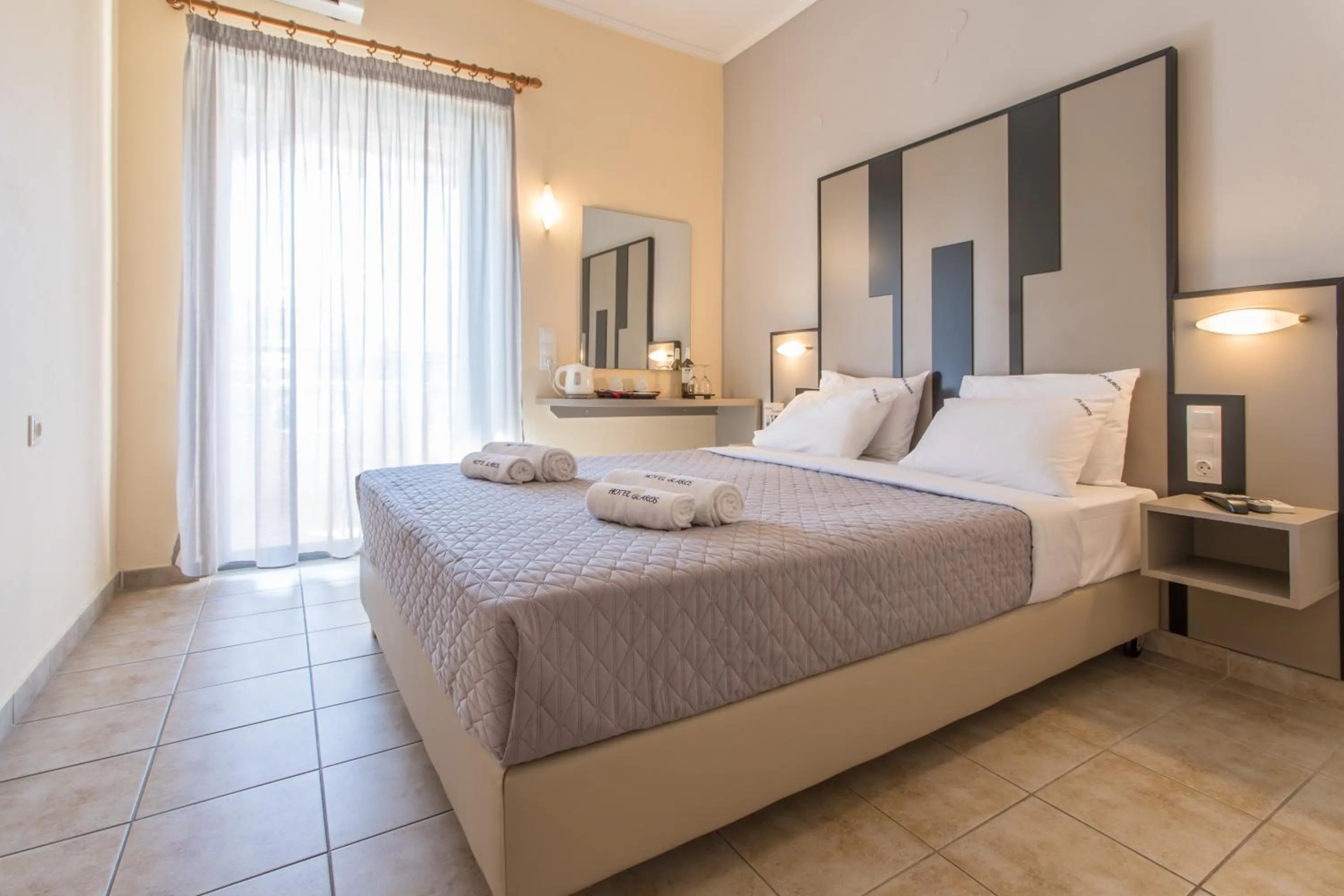 Glaros Hotel