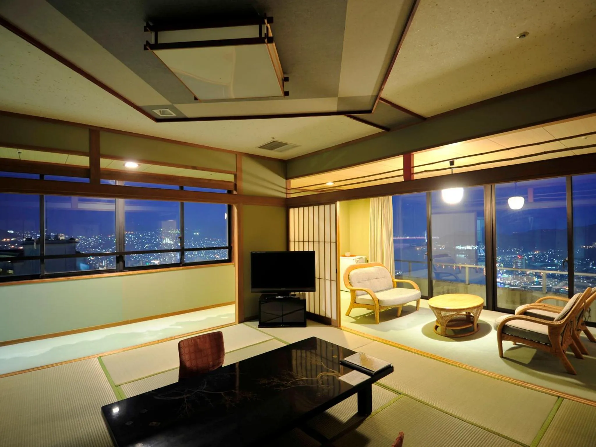 Living room in Nisshokan Shinkan Baishokaku