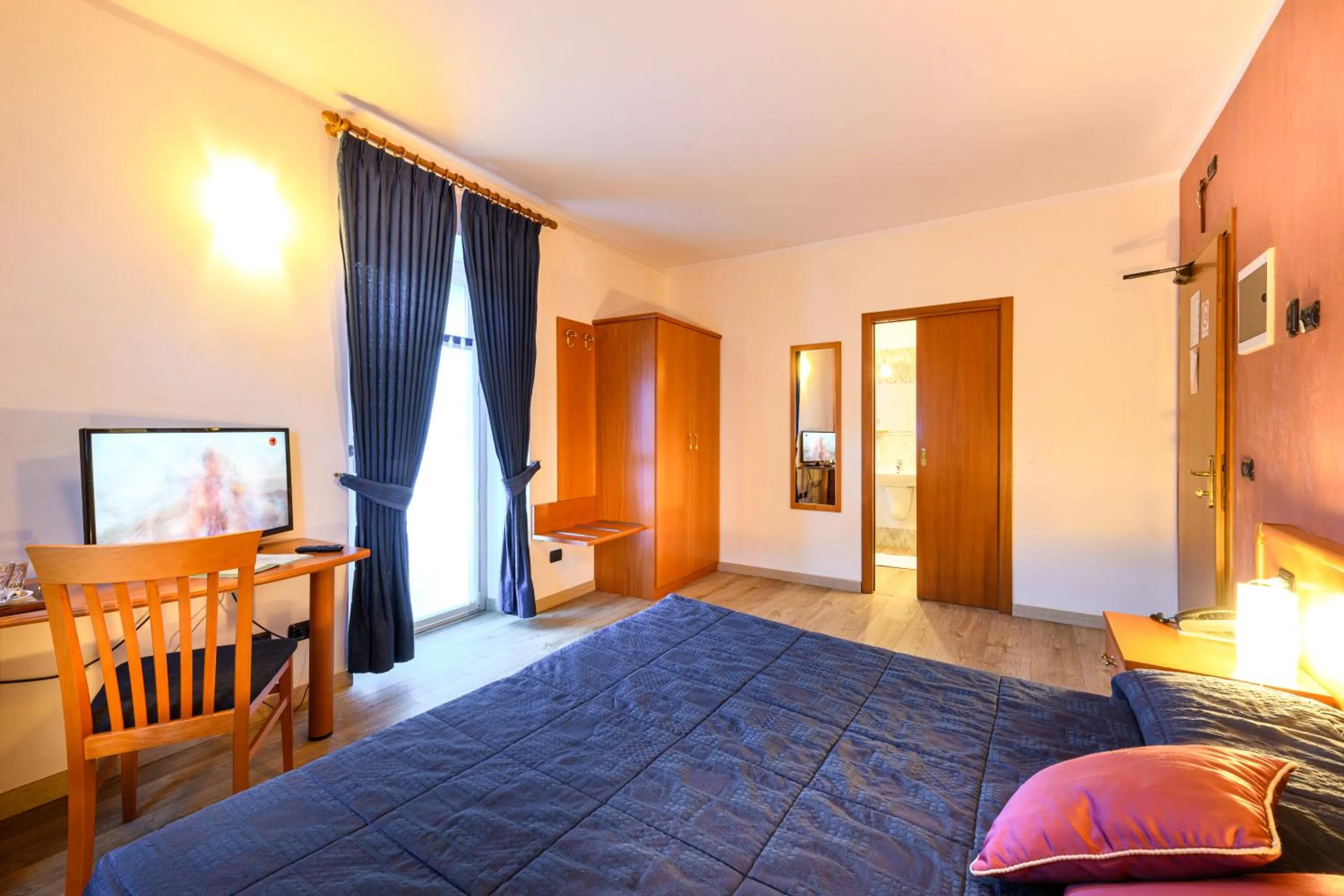 Photo of the whole room, Bed in Hotel Garni Le Corti