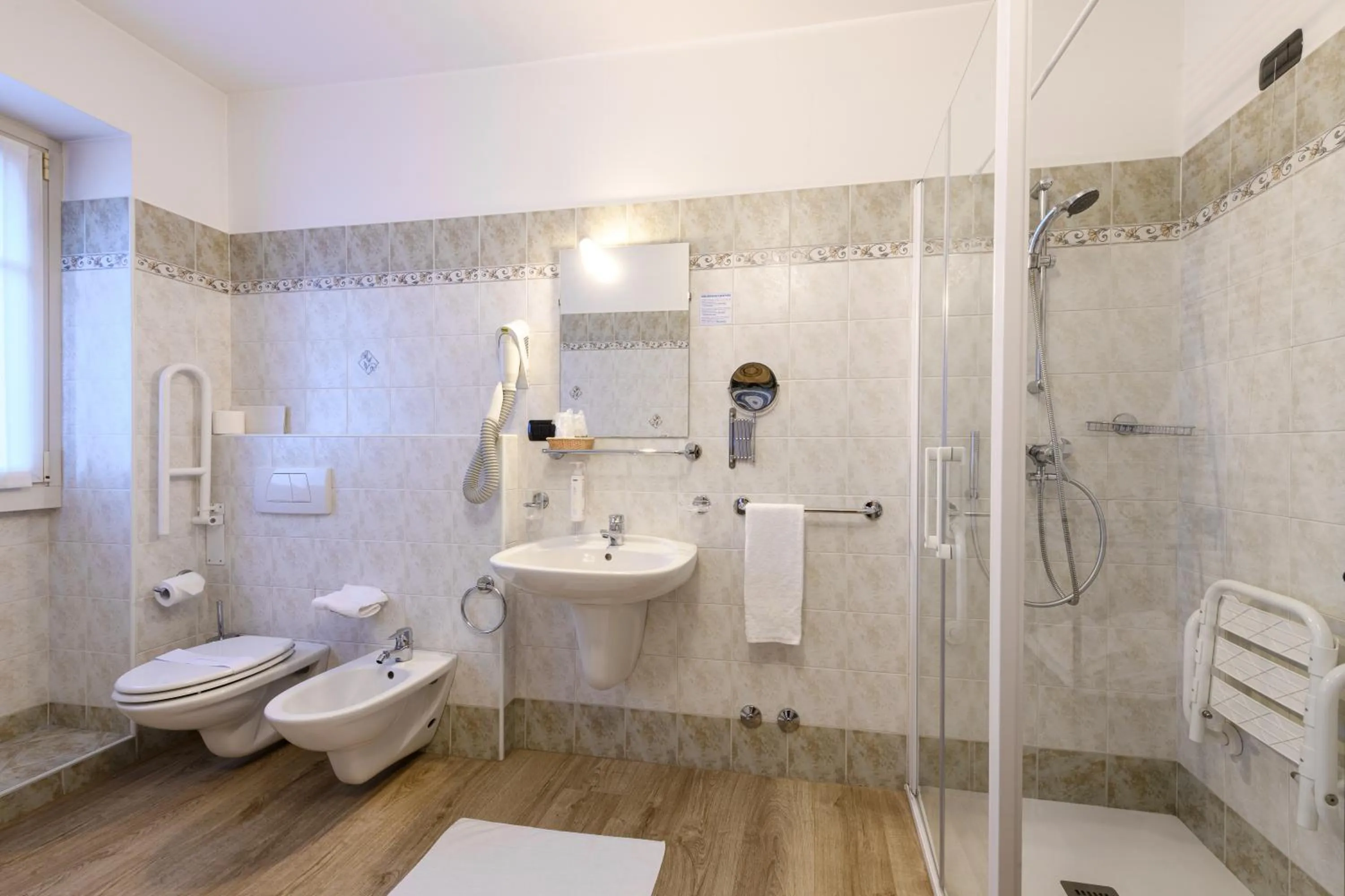 Bathroom in Hotel Garni Le Corti