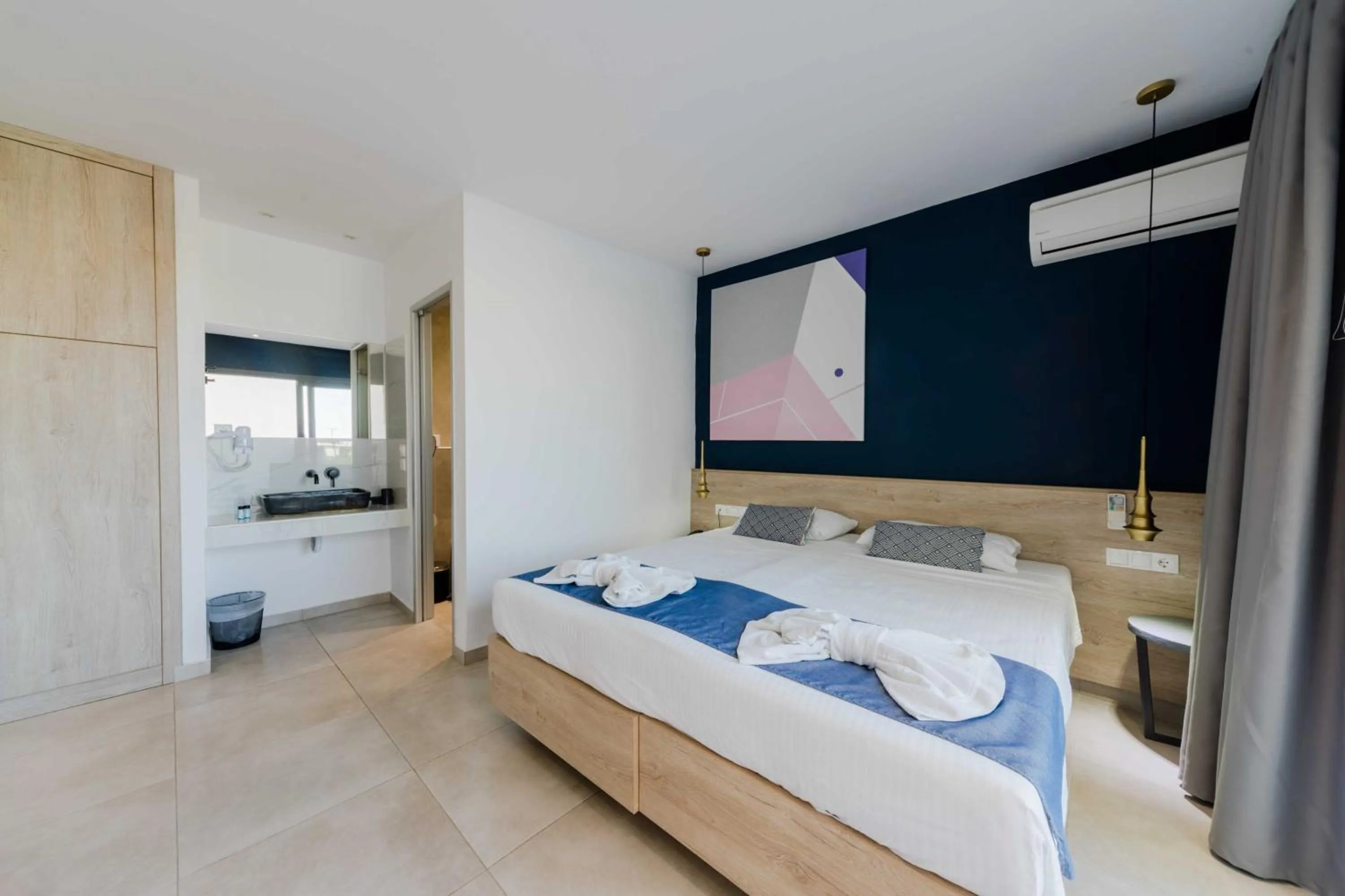 Photo of the whole room, Bed in Madison Boutique, Faliraki