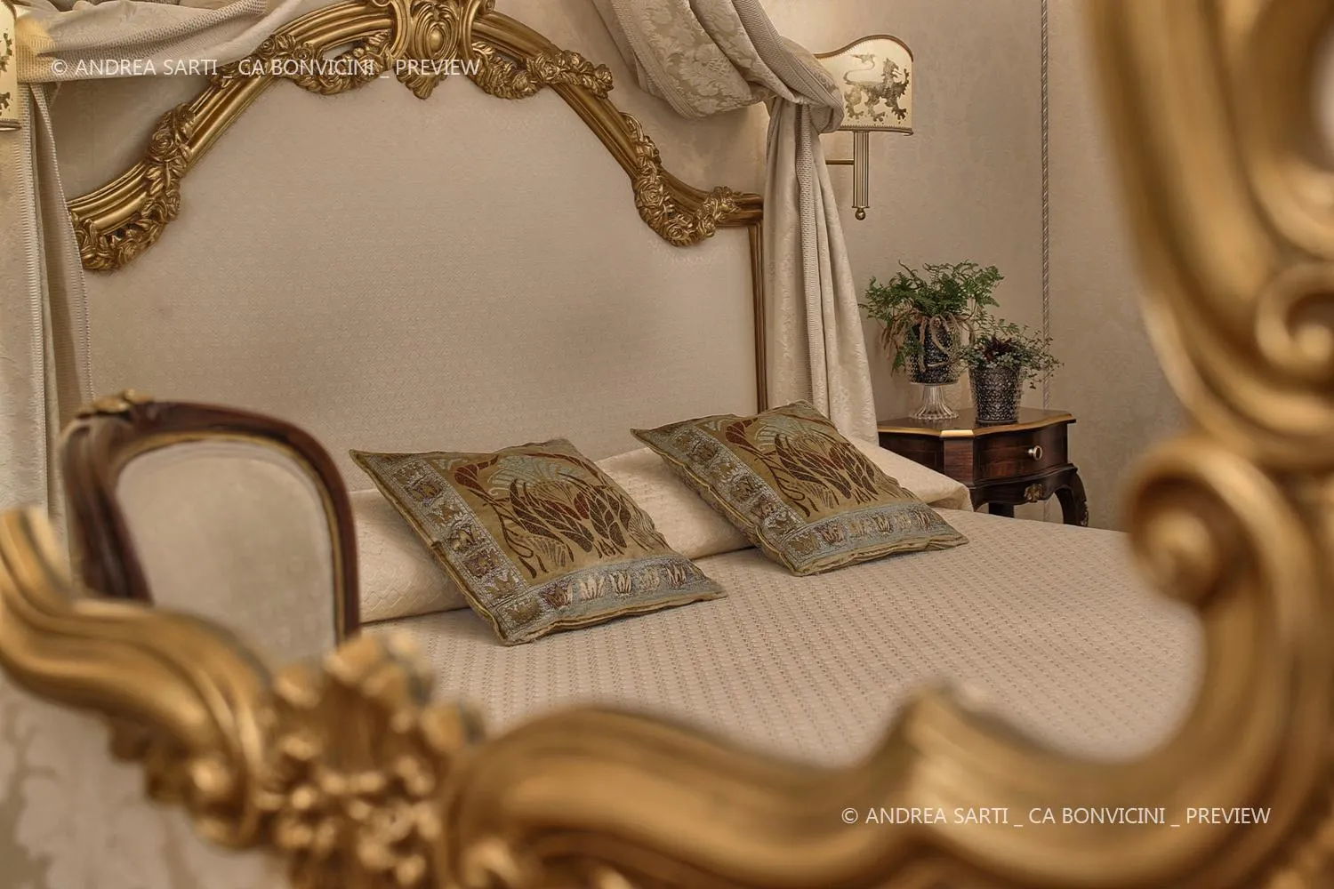 Decorative detail, Bed in B&B Ca' Bonvicini