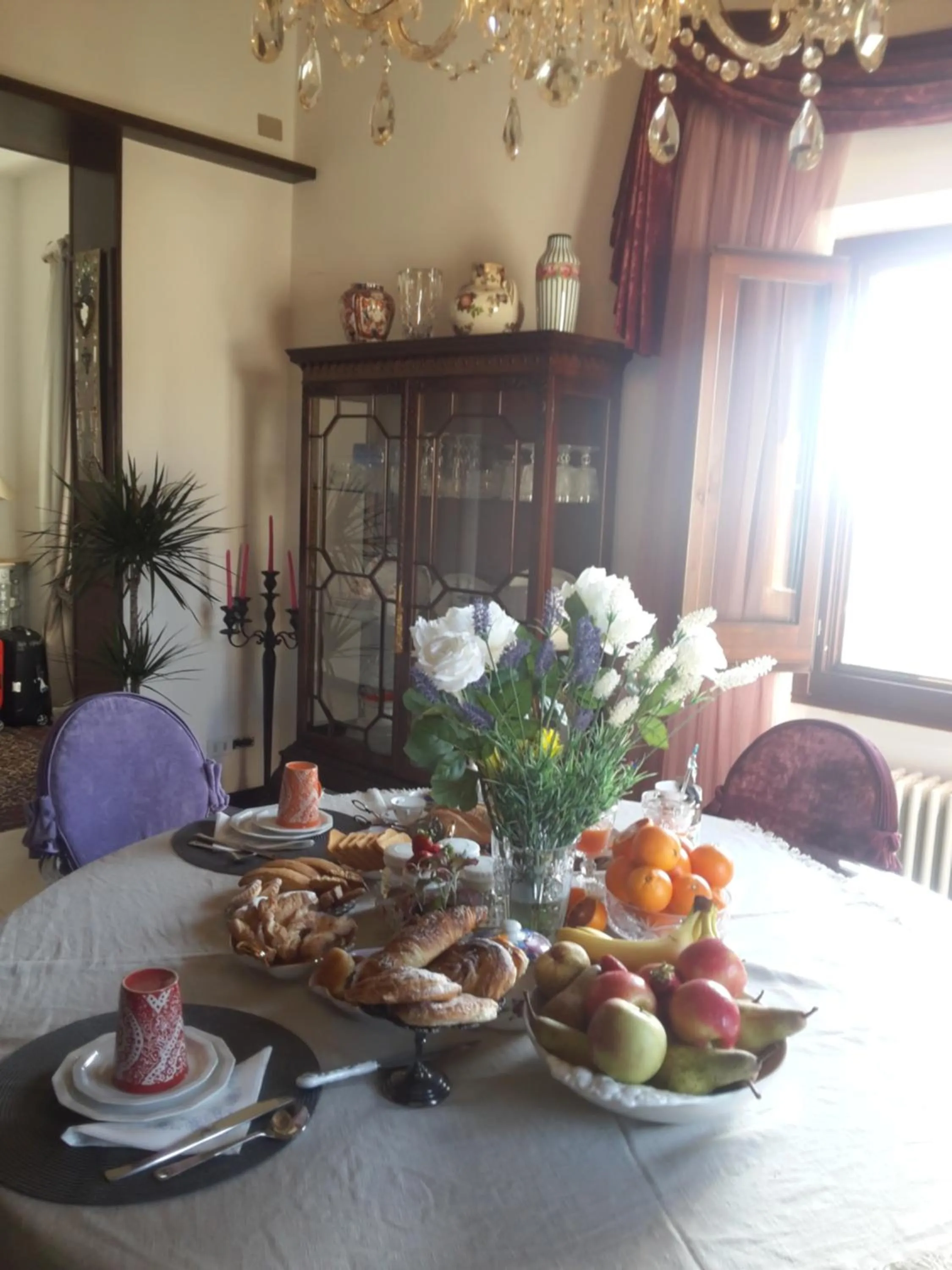 Italian breakfast in B&B L'Orologio