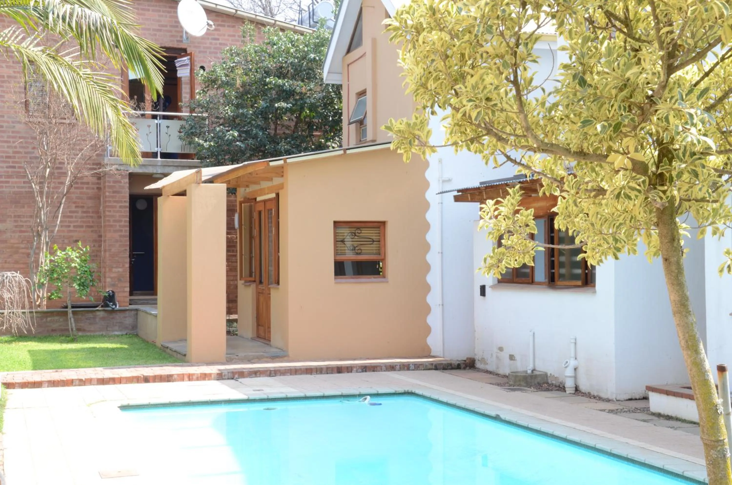 Swimming pool in Bed & Breakfast in Hatfield