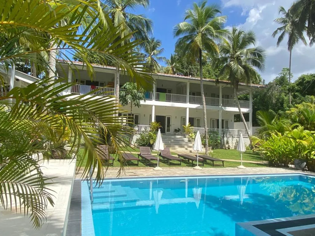 Swimming pool in Plantation House