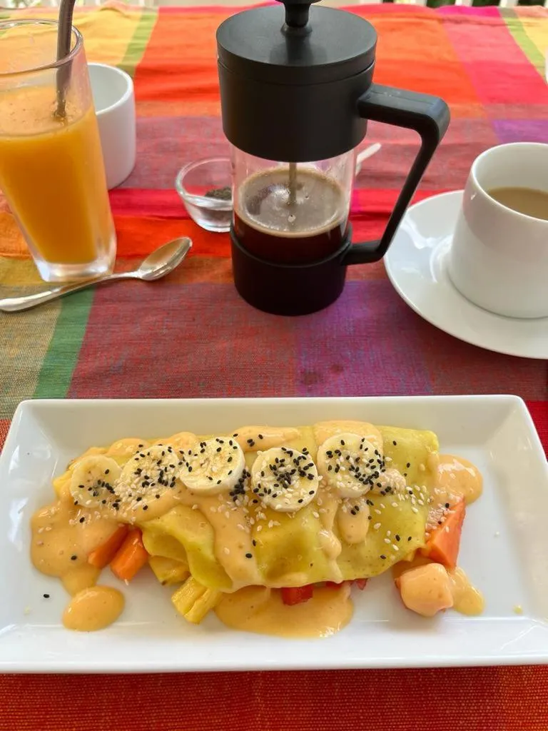 Breakfast in Plantation House