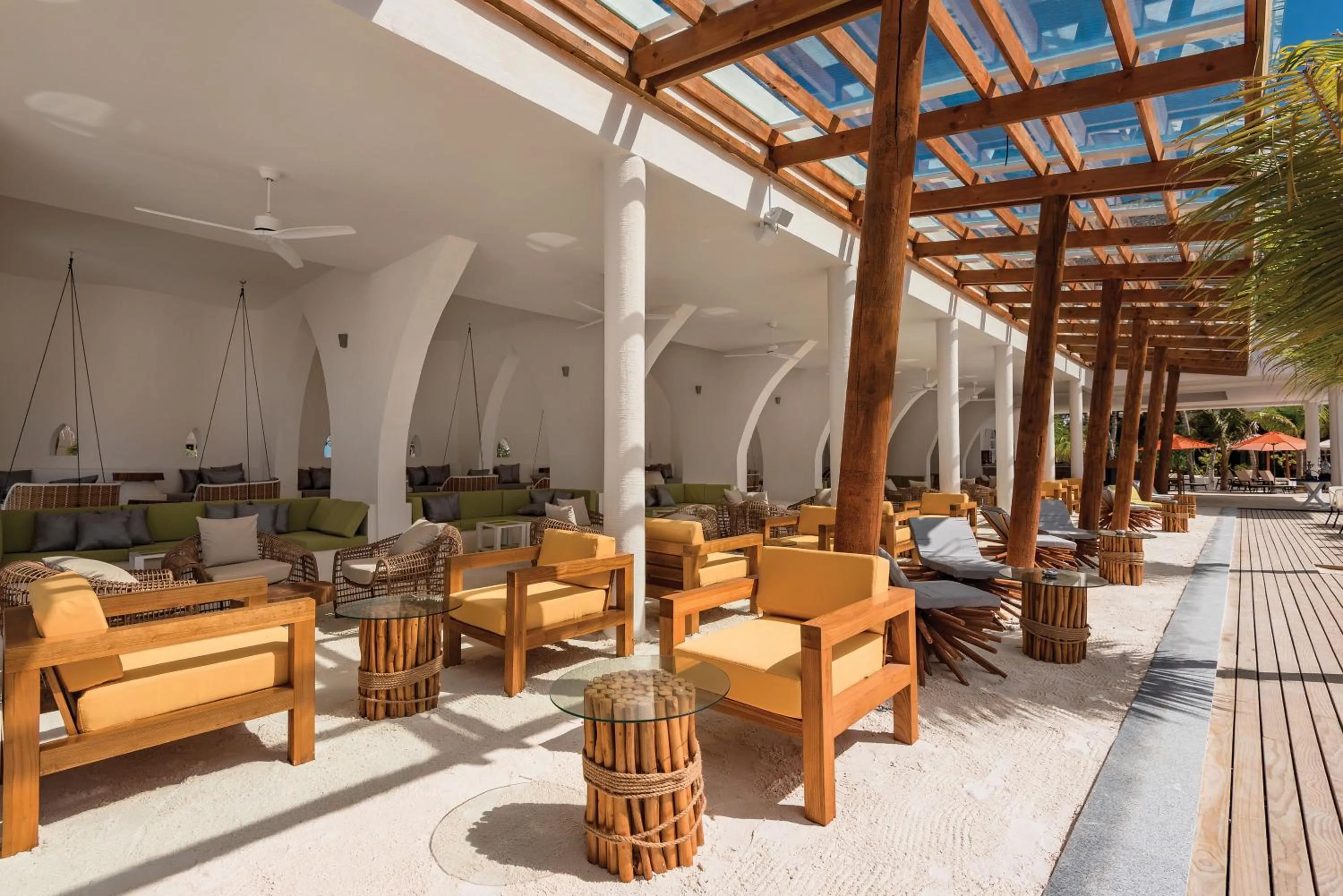 Lounge or bar in OBLU SELECT Sangeli - Premium All Inclusive with Free Transfers