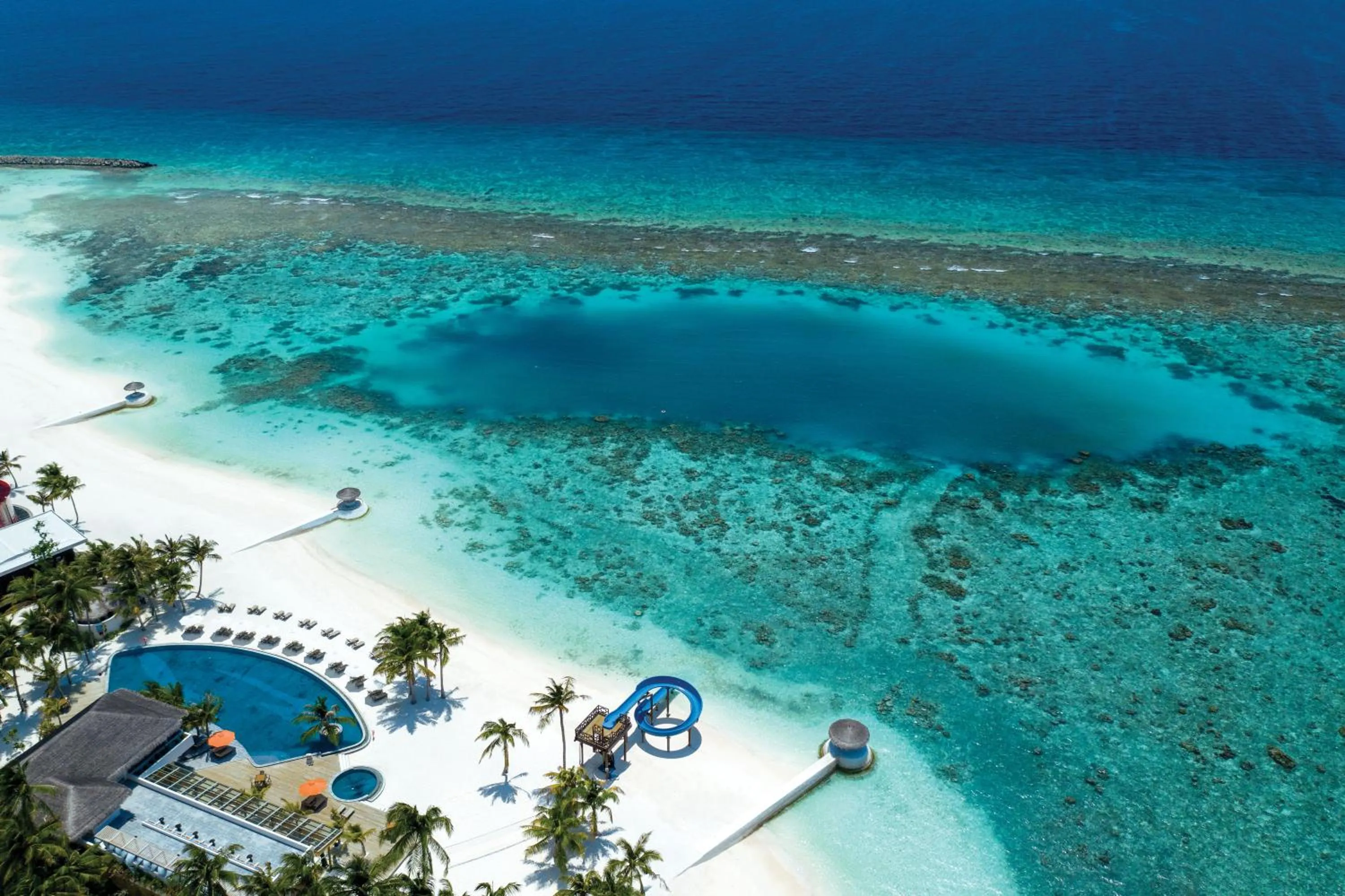 Lounge or bar in OBLU SELECT Sangeli - Premium All Inclusive with Free Transfers