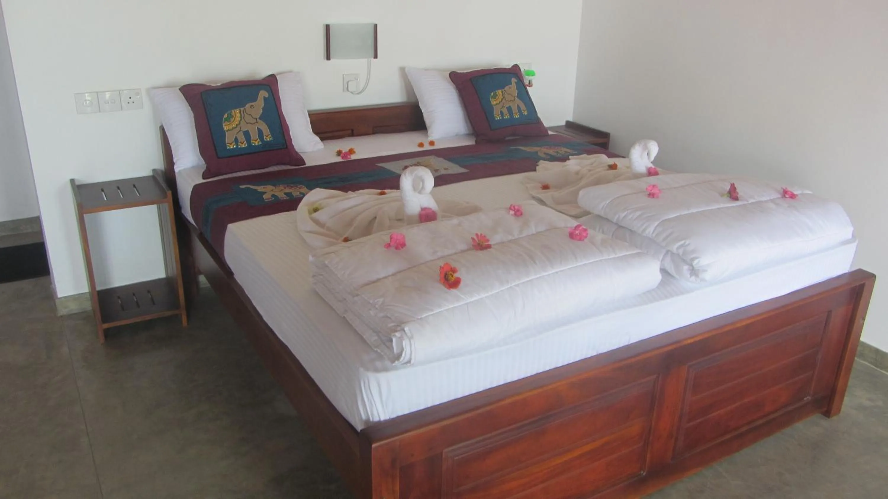 Bed in Ladja Beach Resort