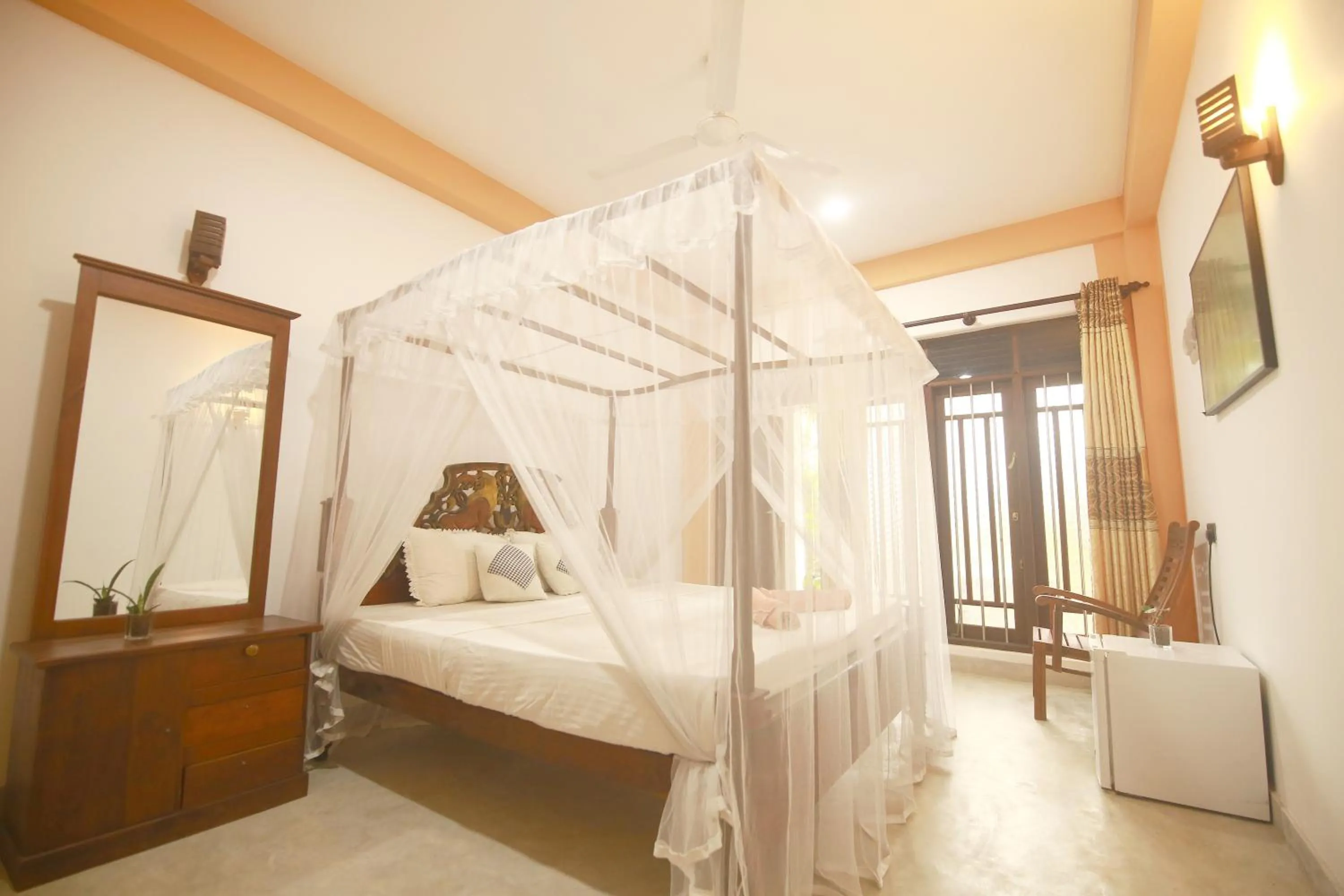 Photo of the whole room, Bed in Surf Orchid Villa
