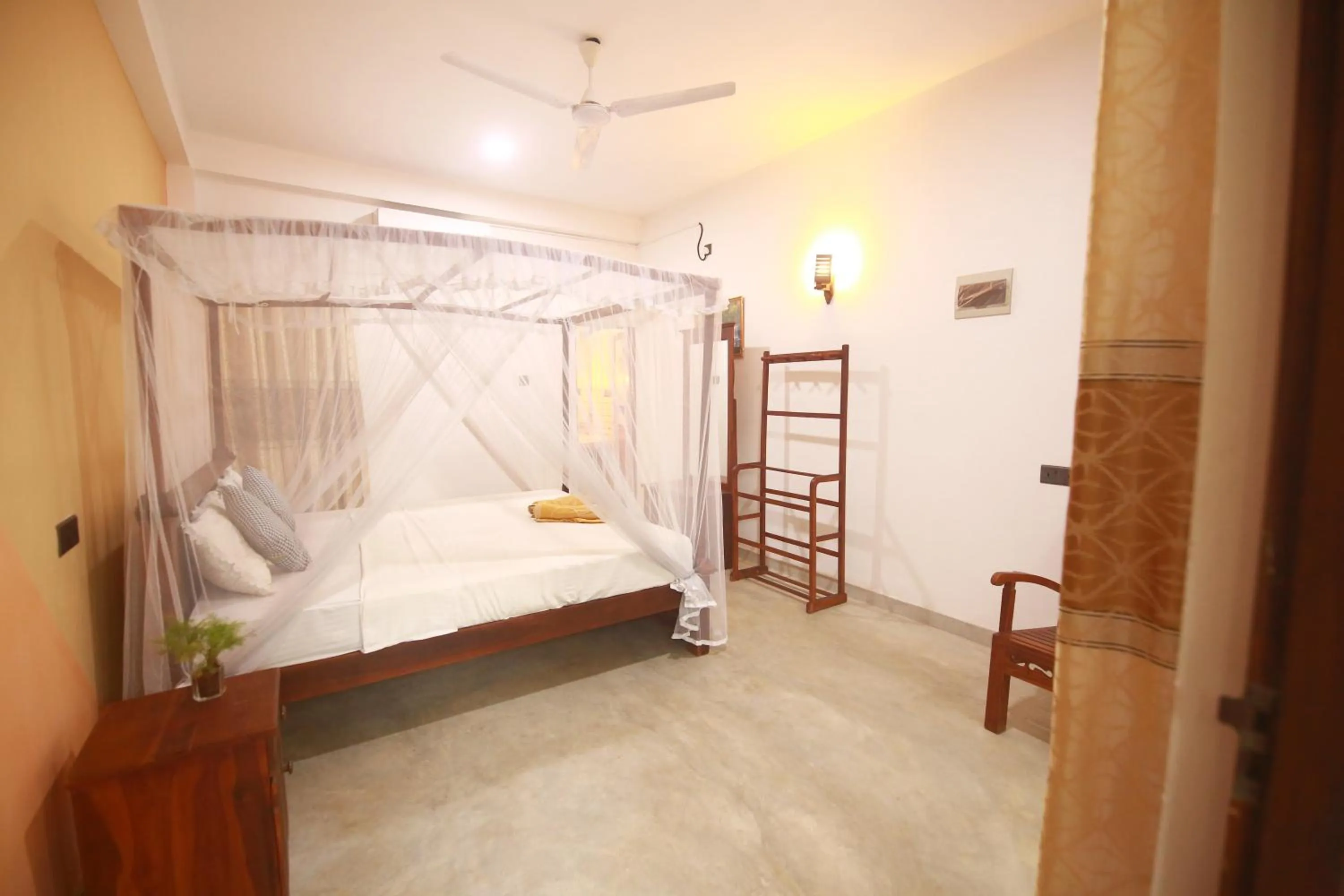 Photo of the whole room, Bed in Surf Orchid Villa