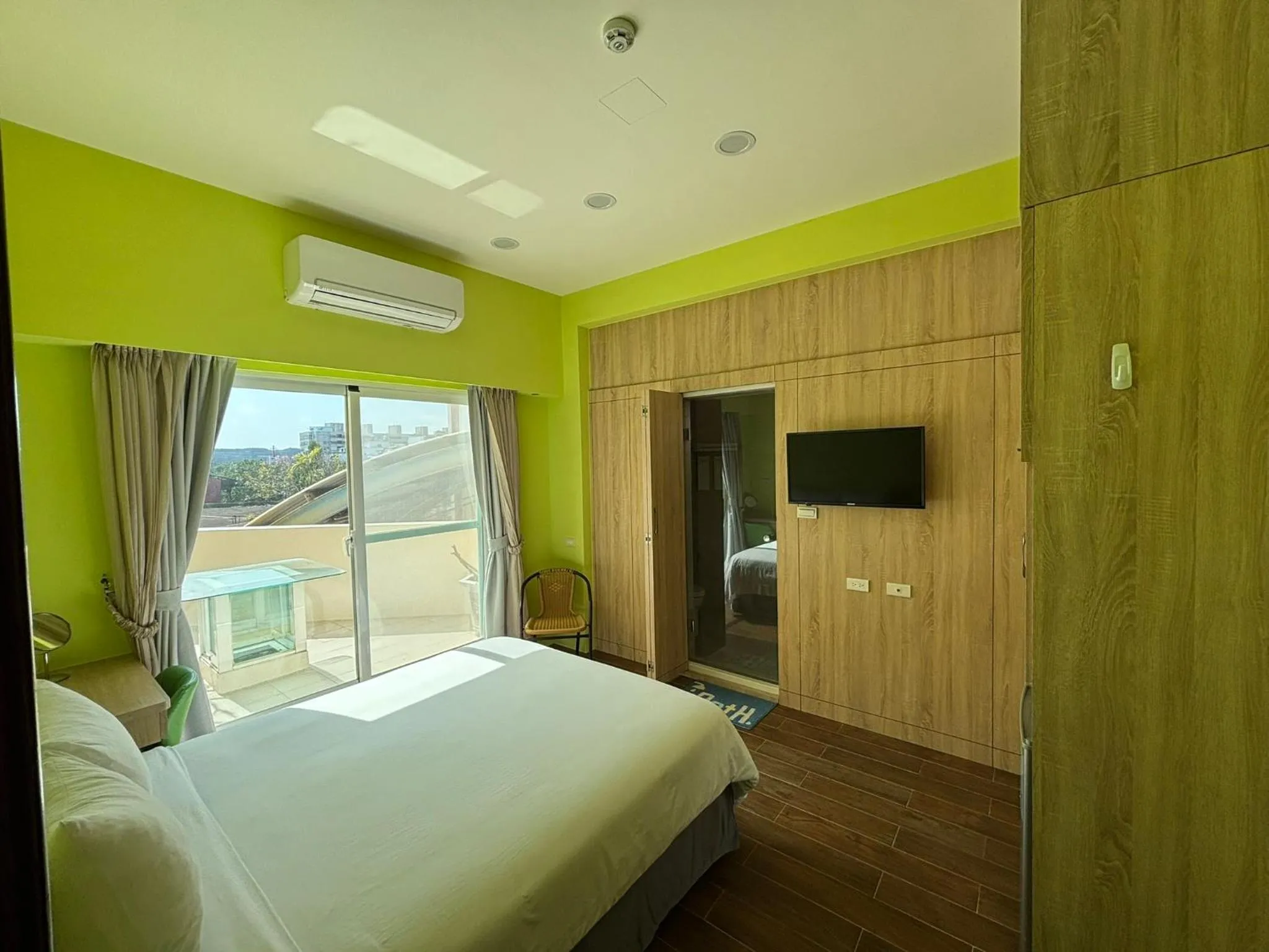 Double Room with Terrace in Ding Dong Homestay