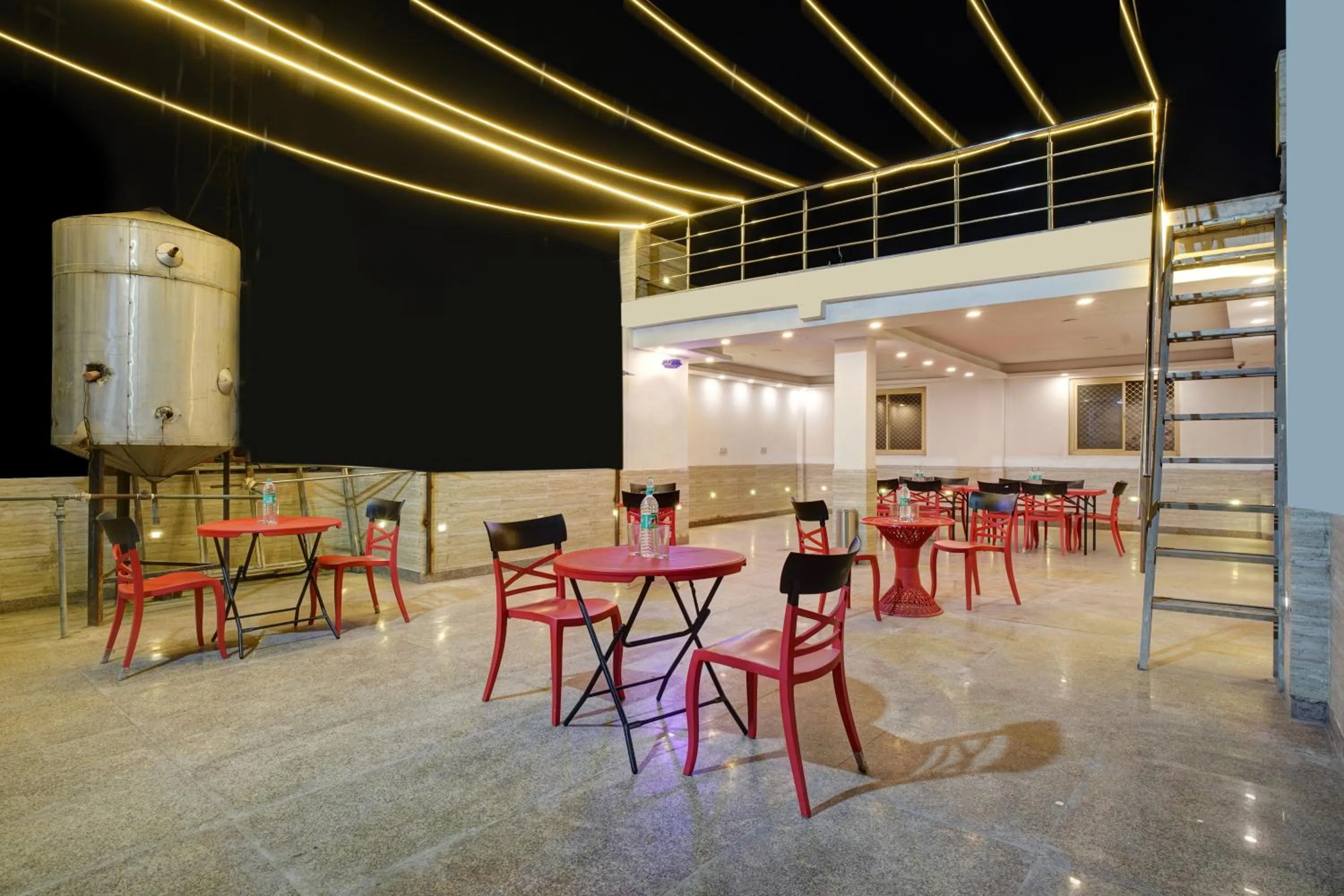 Restaurant/places to eat in Hindustan By Backpackers Heaven - Traveller's Choice Award 2025 Best of Best Winning Hotel