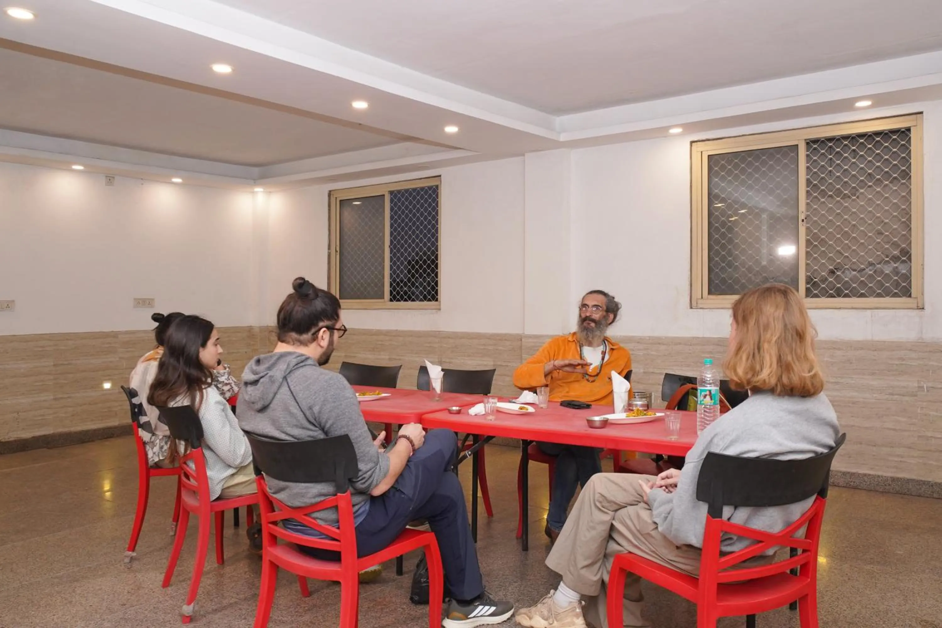 Restaurant/places to eat in Hindustan By Backpackers Heaven - Traveller's Choice Award 2025 Best of Best Winning Hotel