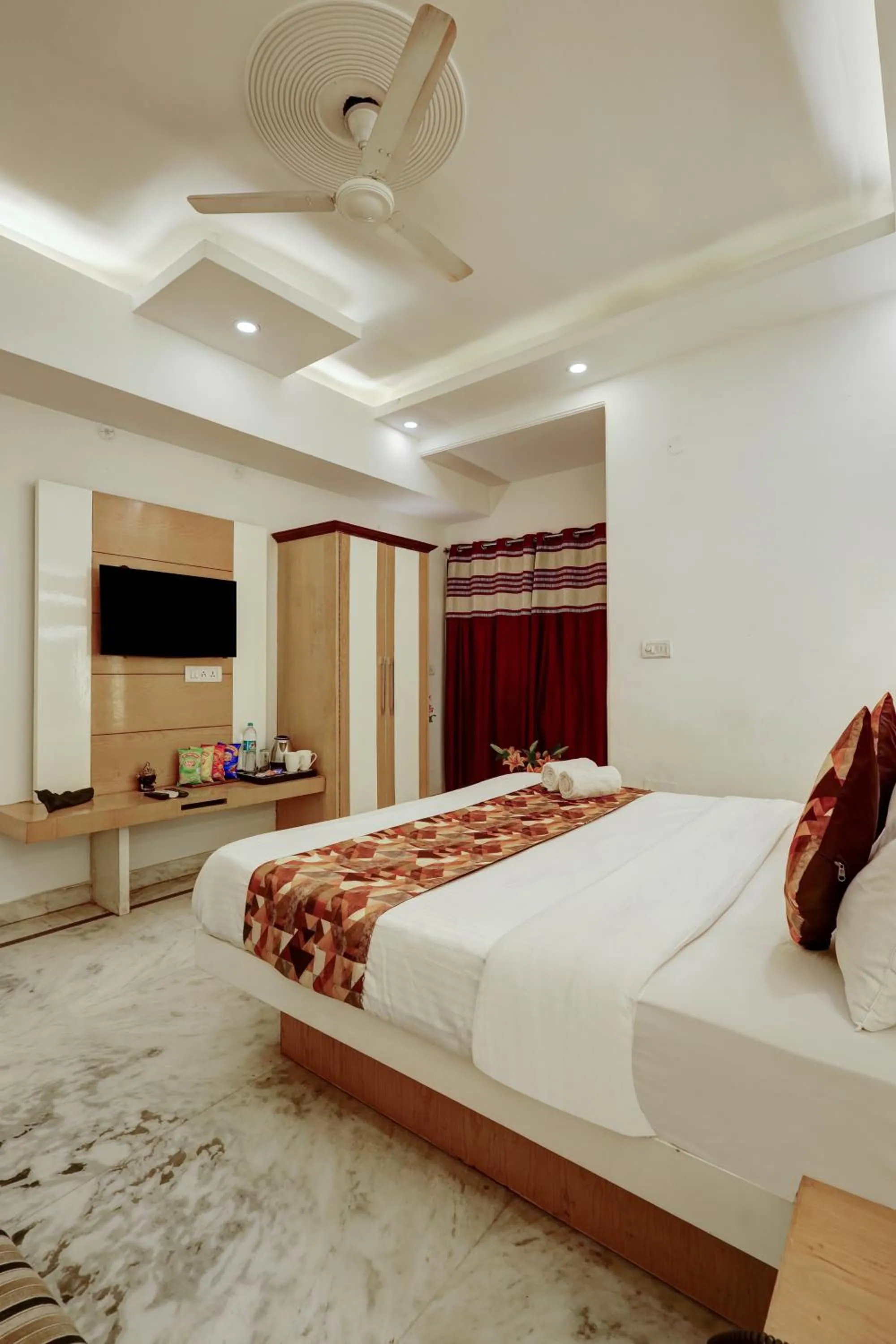 Bed in Hindustan By Backpackers Heaven - Traveller's Choice Award 2025 Best of Best Winning Hotel