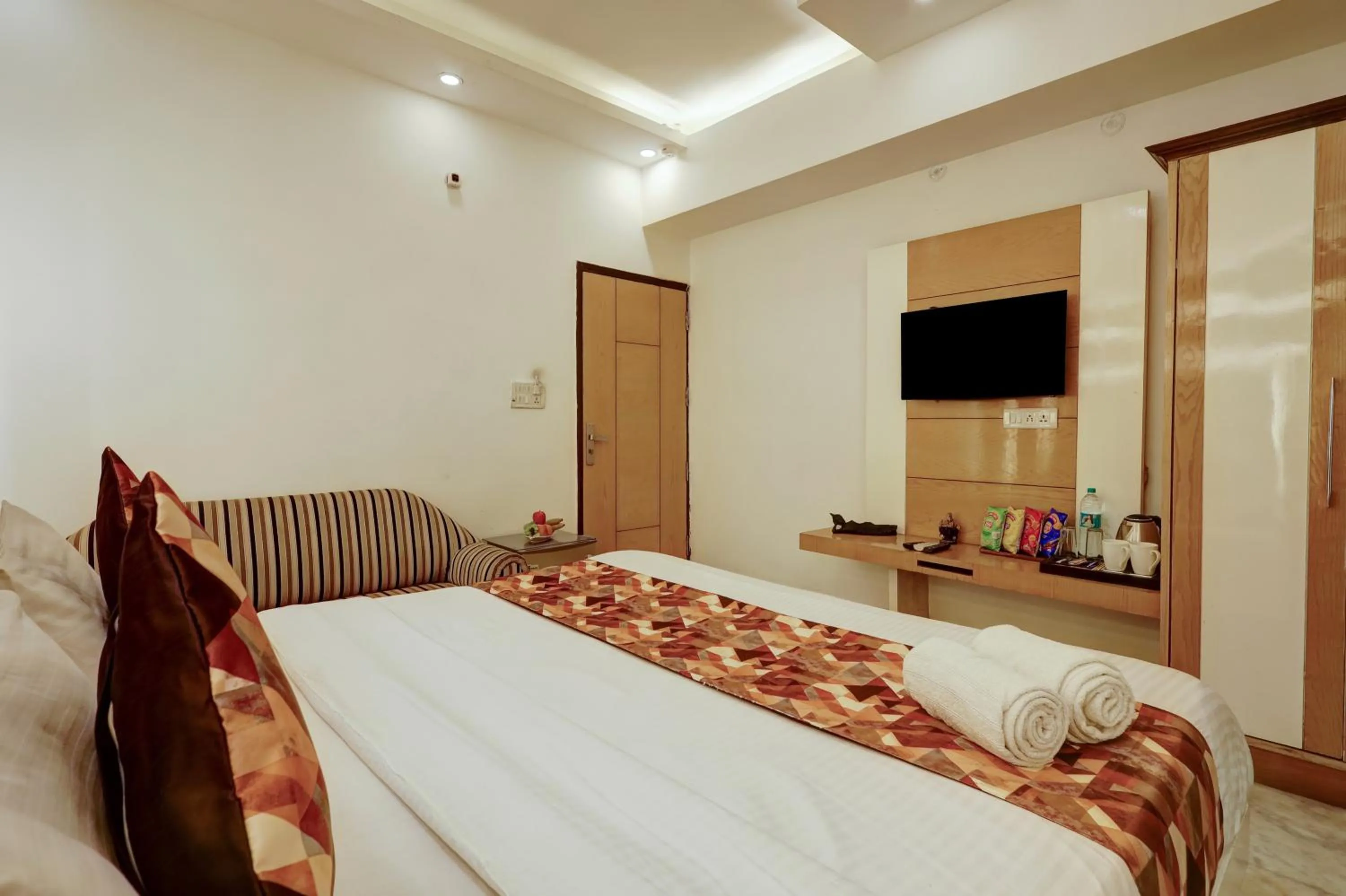 Bed in Hindustan By Backpackers Heaven - Traveller's Choice Award 2025 Best of Best Winning Hotel