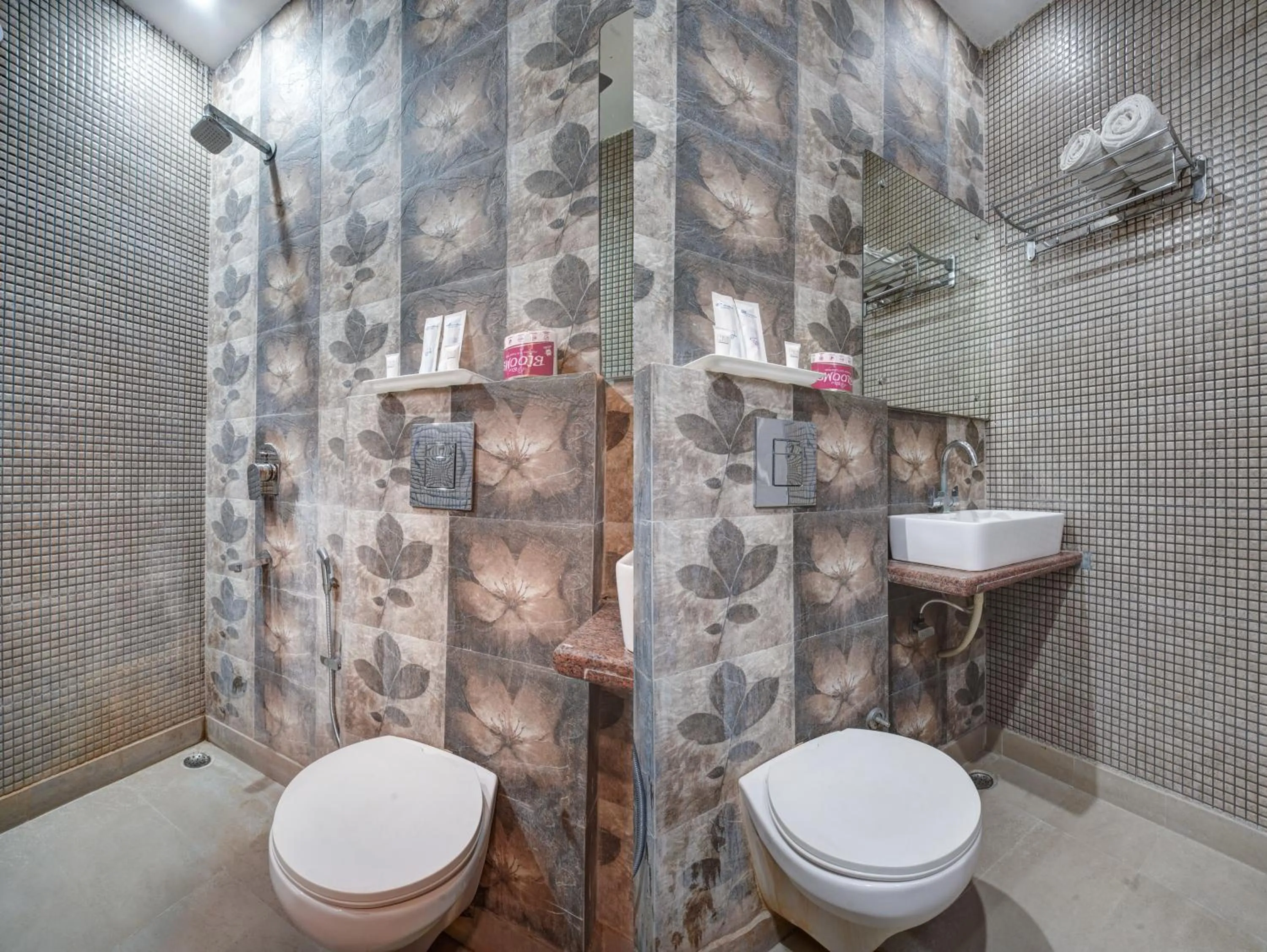 Bathroom in Hindustan By Backpackers Heaven - Traveller's Choice Award 2025 Best of Best Winning Hotel